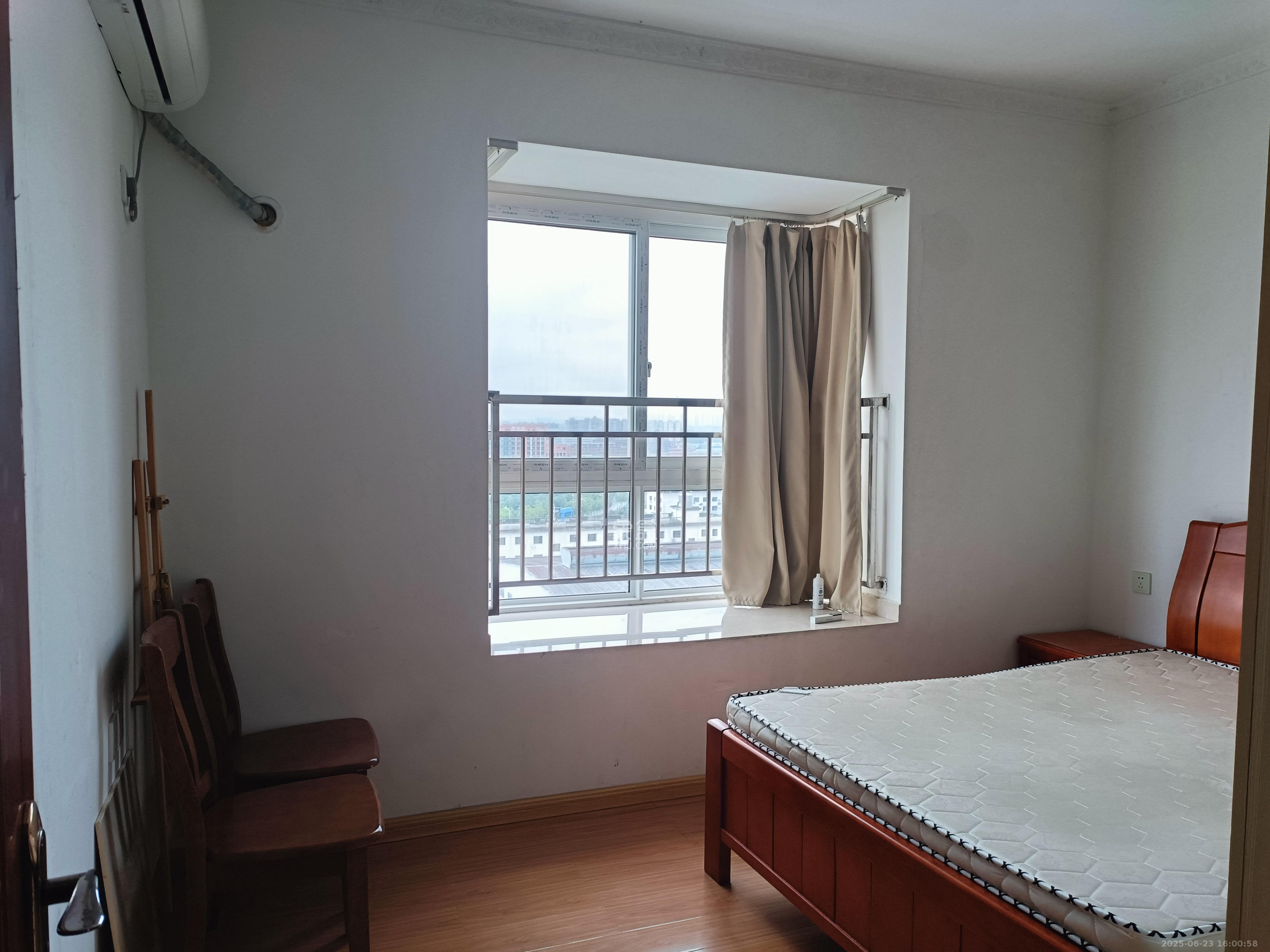 凯富漫城 2室2厅1卫 1050.0元/月 凯富漫城 2室2厅1卫 1050.0元/月室内图