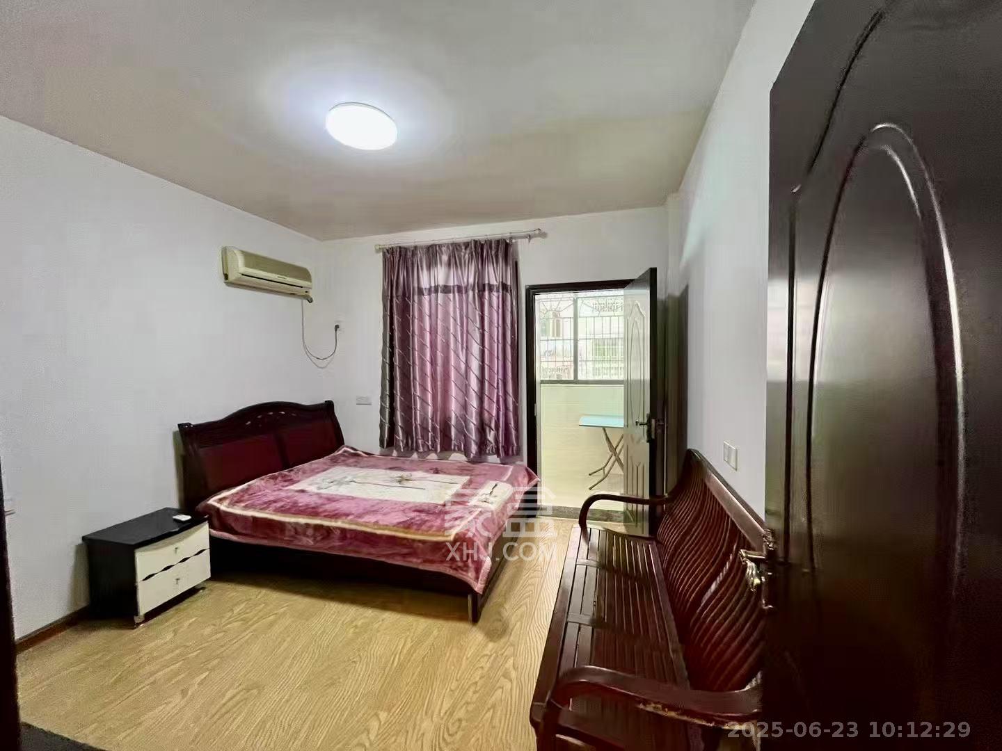 兴通园公寓  1室1厅1卫    1200.0元/月 兴通园公寓  1室1厅1卫    1200.0元/月室内图