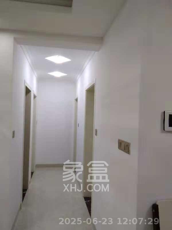 丰源国际  3室2厅2卫   2200.00元/月