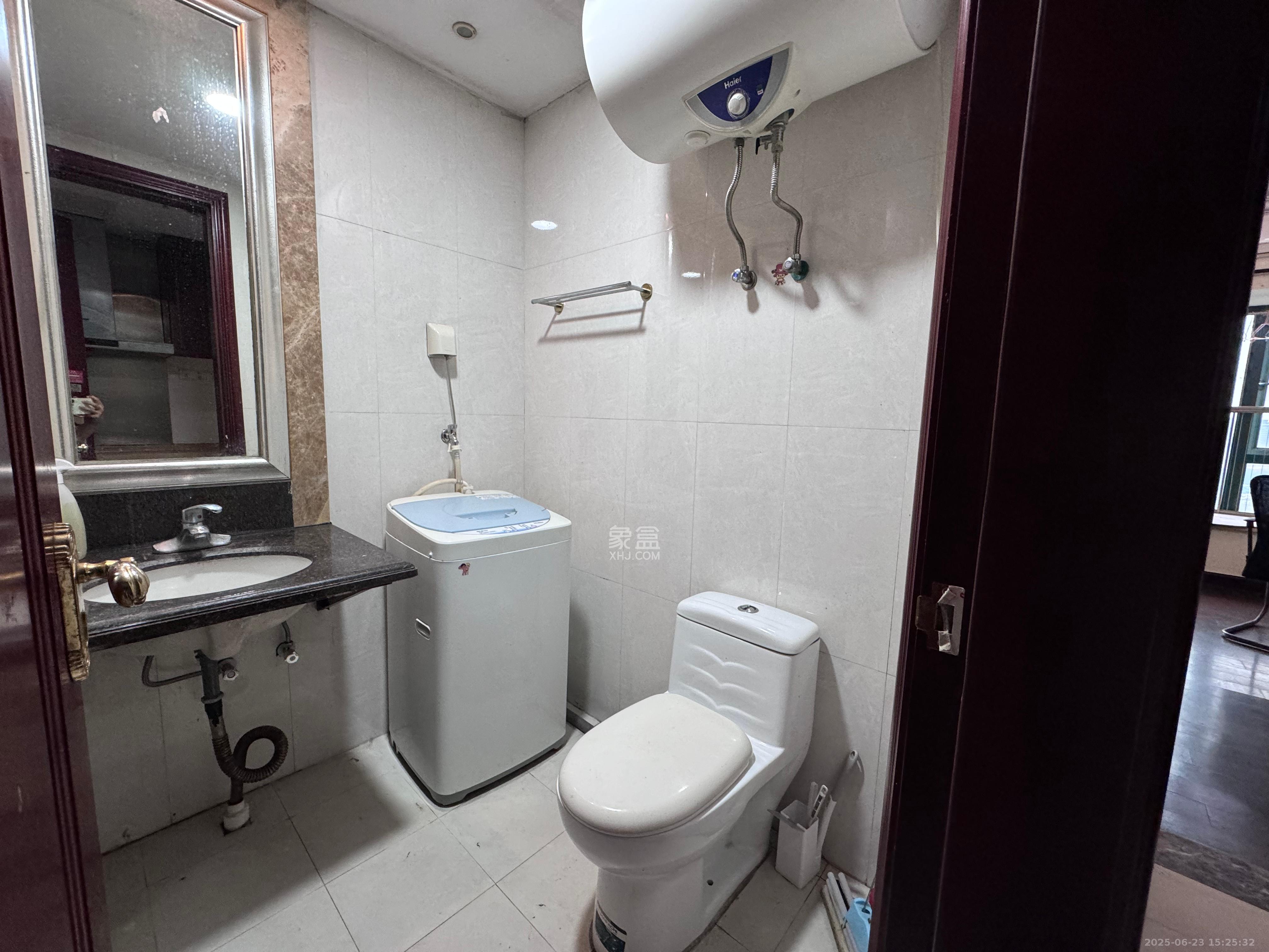 恒大华府 1室1厅1卫 1300.0元/月 恒大华府 1室1厅1卫 1300.0元/月室内图