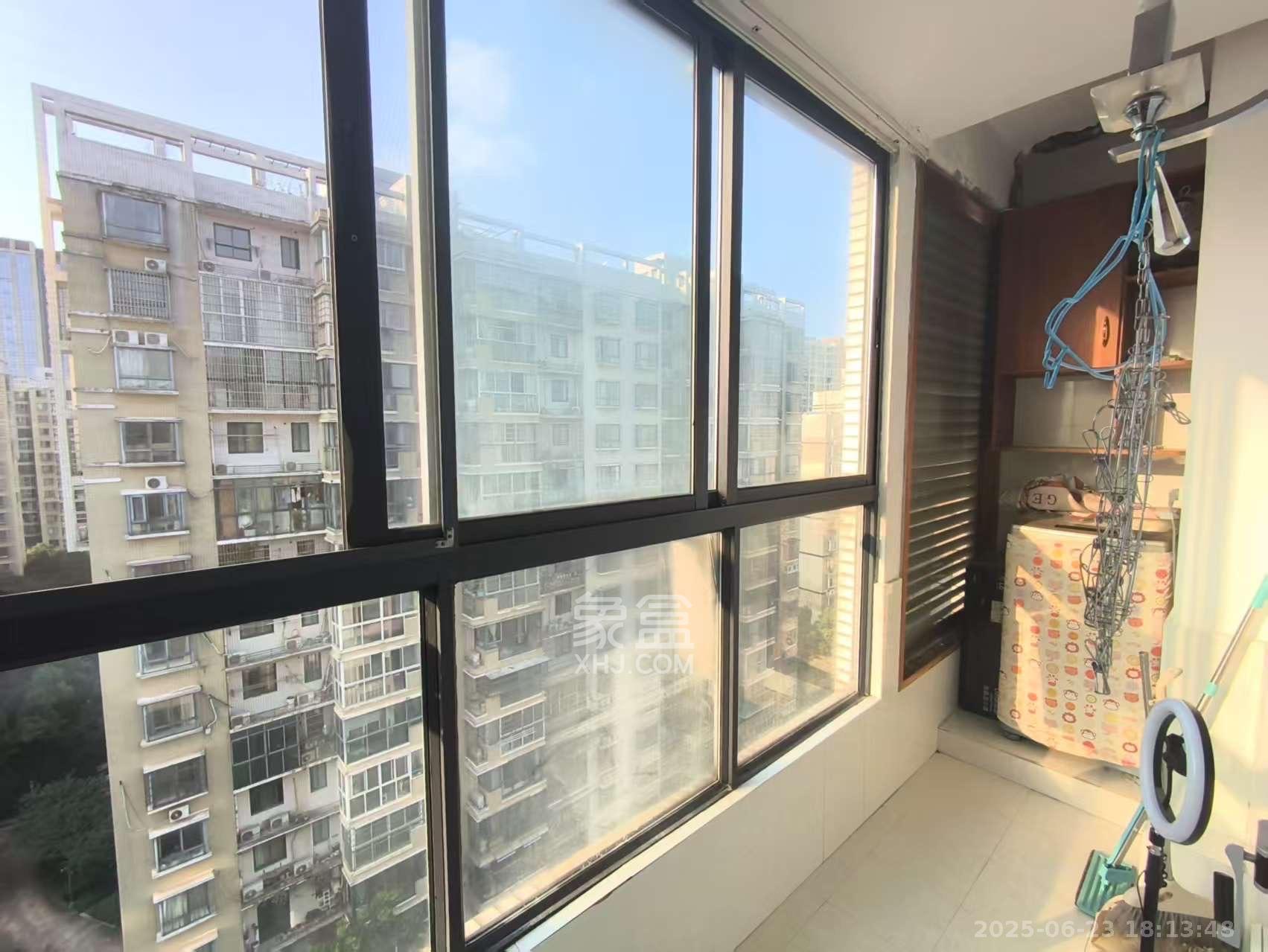 满庭芳小区  1室1厅1卫   1880.00元/月室内图
