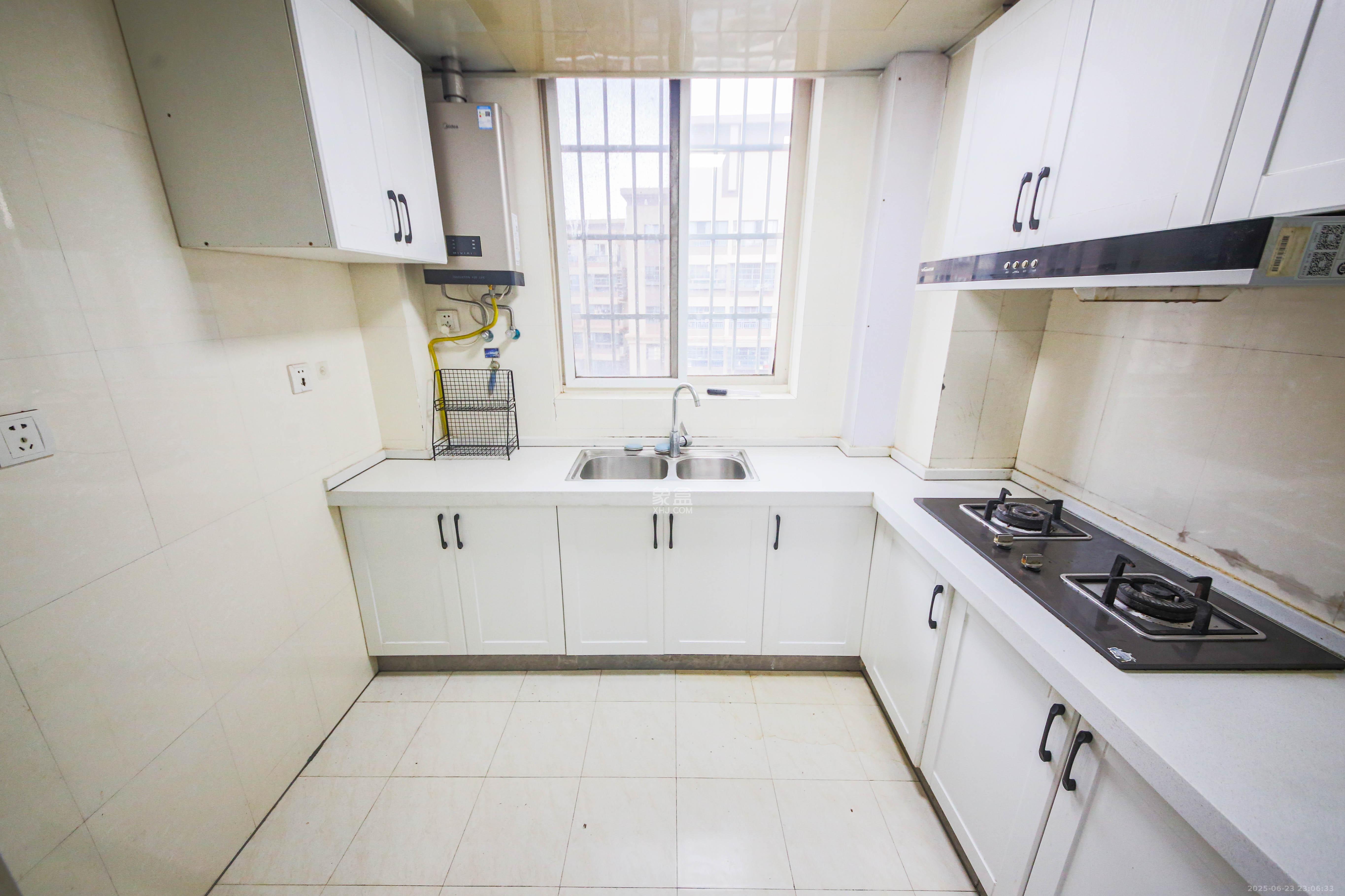 柠檬丽都 2室2厅1卫 64.0万 柠檬丽都 2室2厅1卫 64.0万厨房