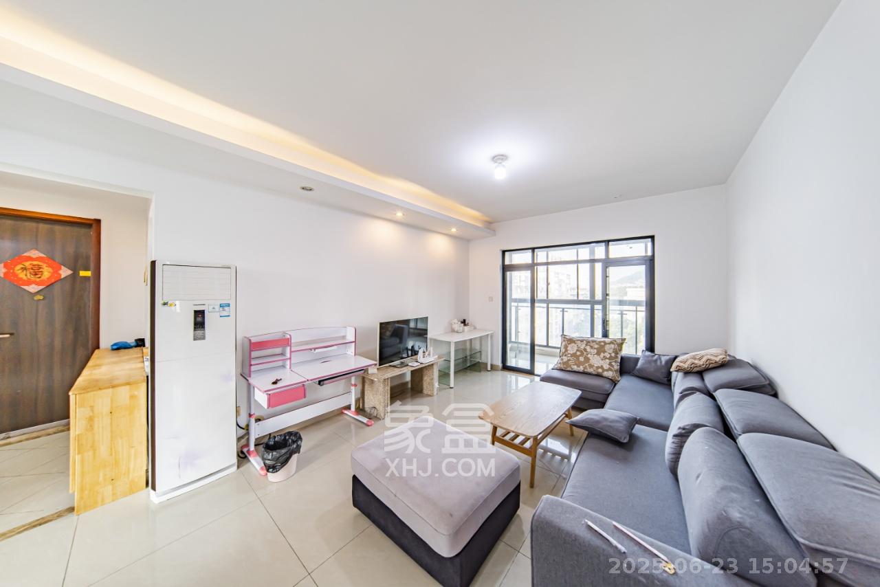 阳光100三期 2室2厅1卫 2400.0元/月 阳光100三期 2室2厅1卫 2400.0元/月室内图