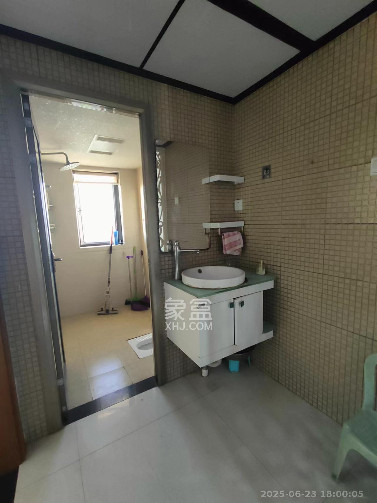 长房时代城  3室2厅1卫   2900.00元/月室内图