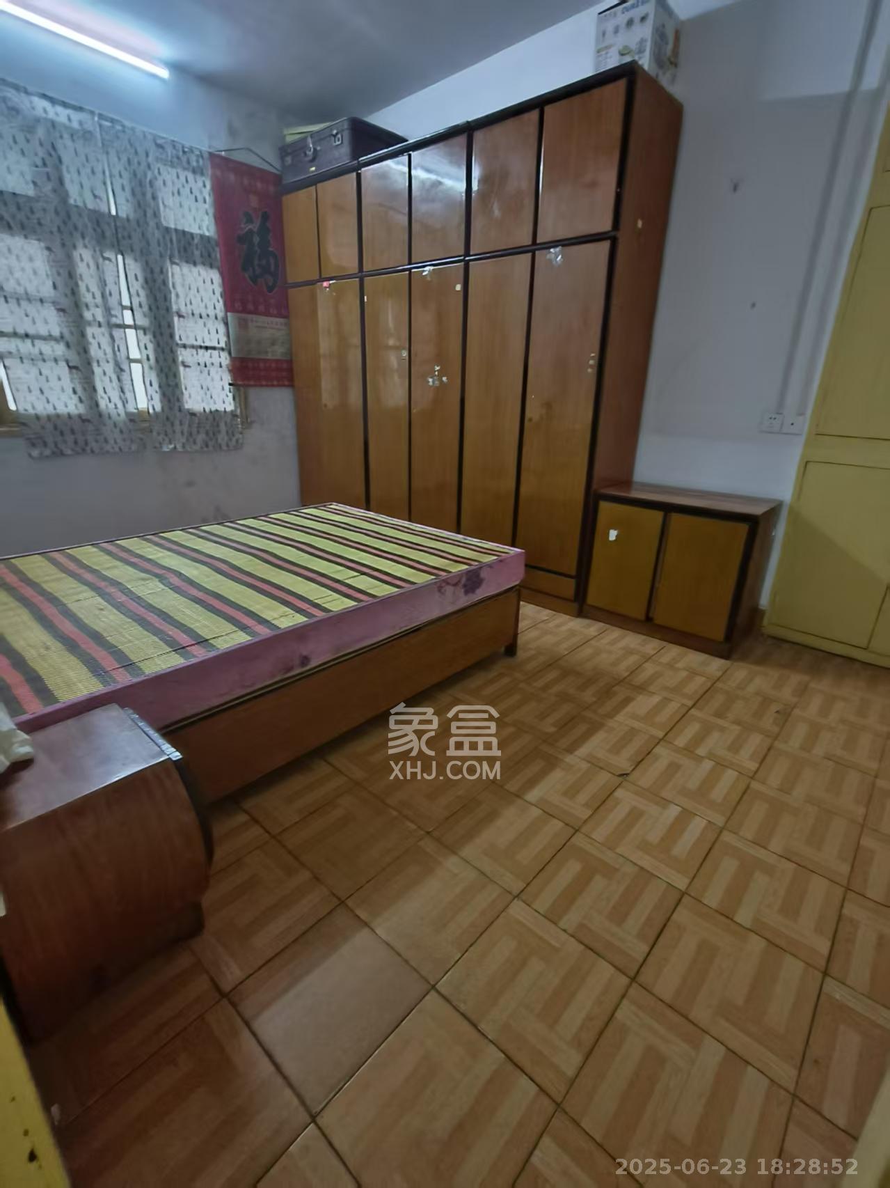 第一师范宿舍  2室1厅1卫    1300.0元/月室内图