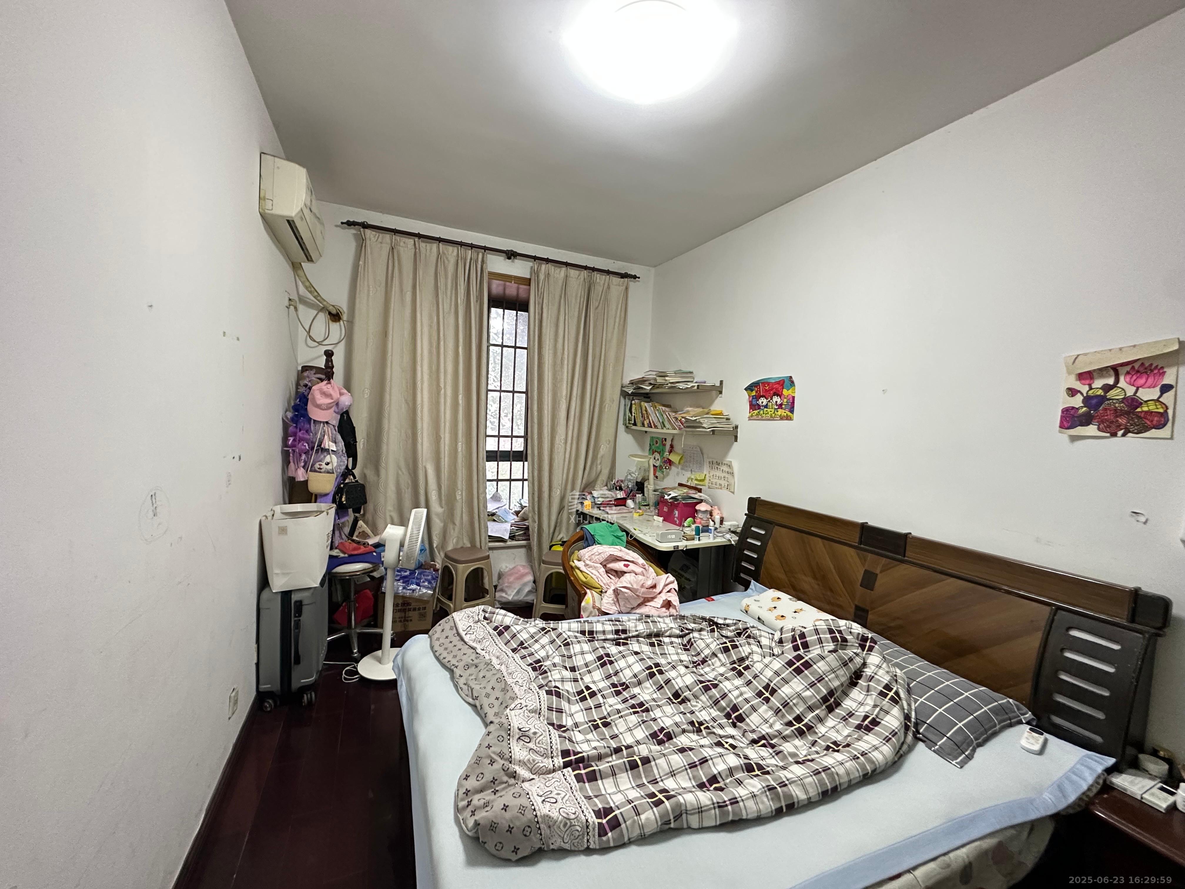 枫林绿洲  3室2厅2卫   2300.00元/月室内图