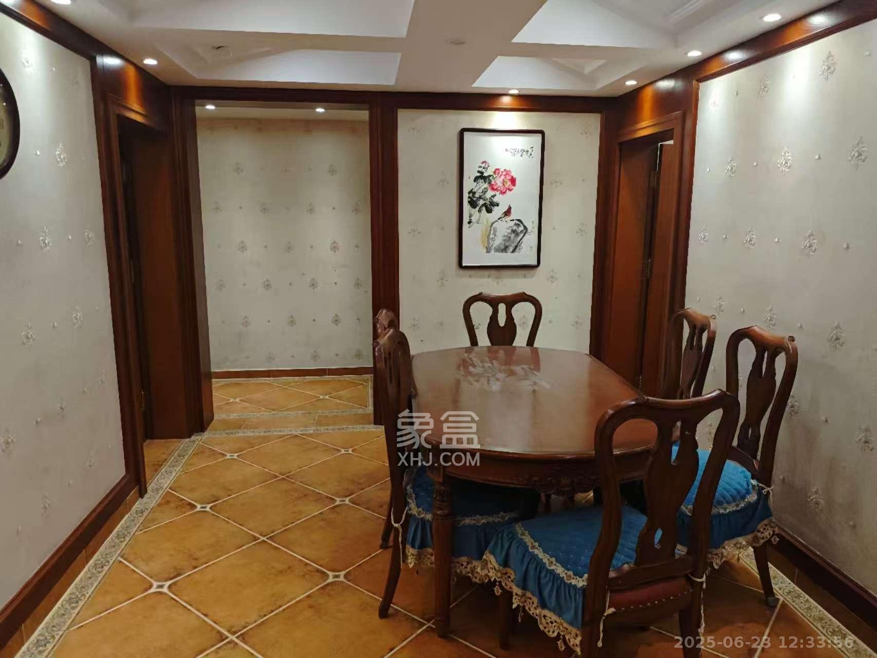 中交中央公园D2区  4室2厅2卫    4500.0元/月 中交中央公园D2区  4室2厅2卫    4500.0元/月室内图