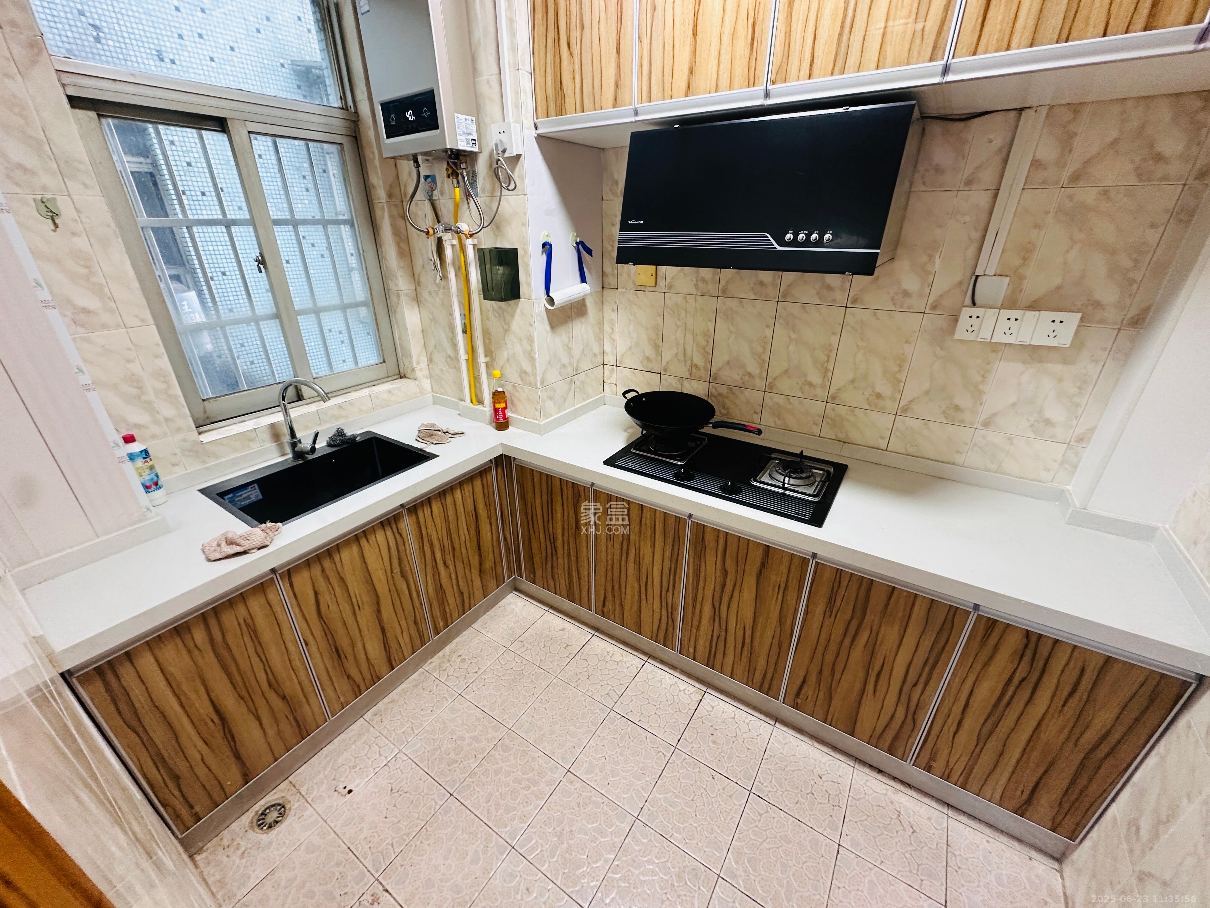 长铁高层  2室2厅1卫   2200.00元/月室内图