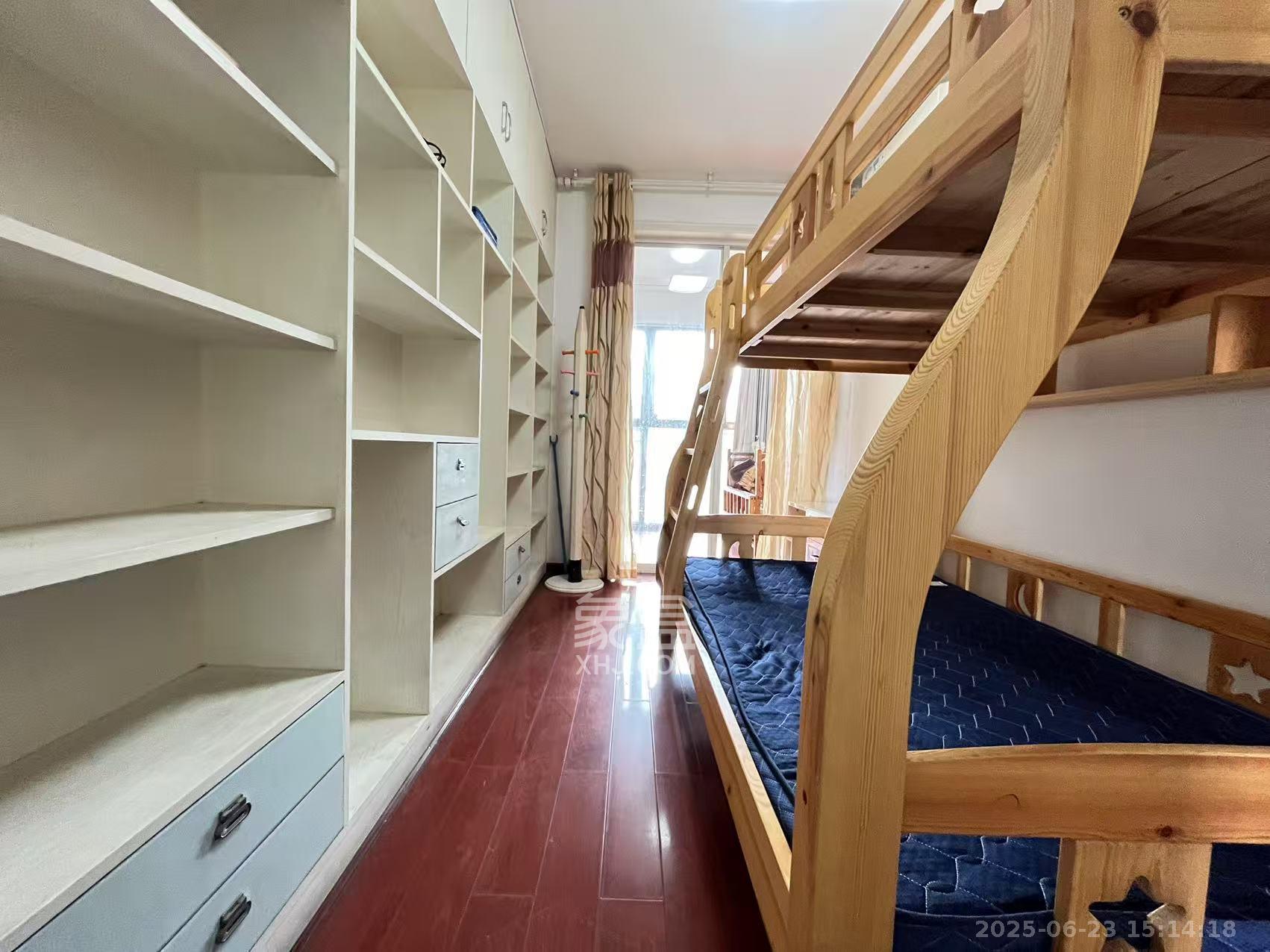 南郡明珠  4室2厅2卫    1800.0元/月 南郡明珠  4室2厅2卫    1800.0元/月室内图