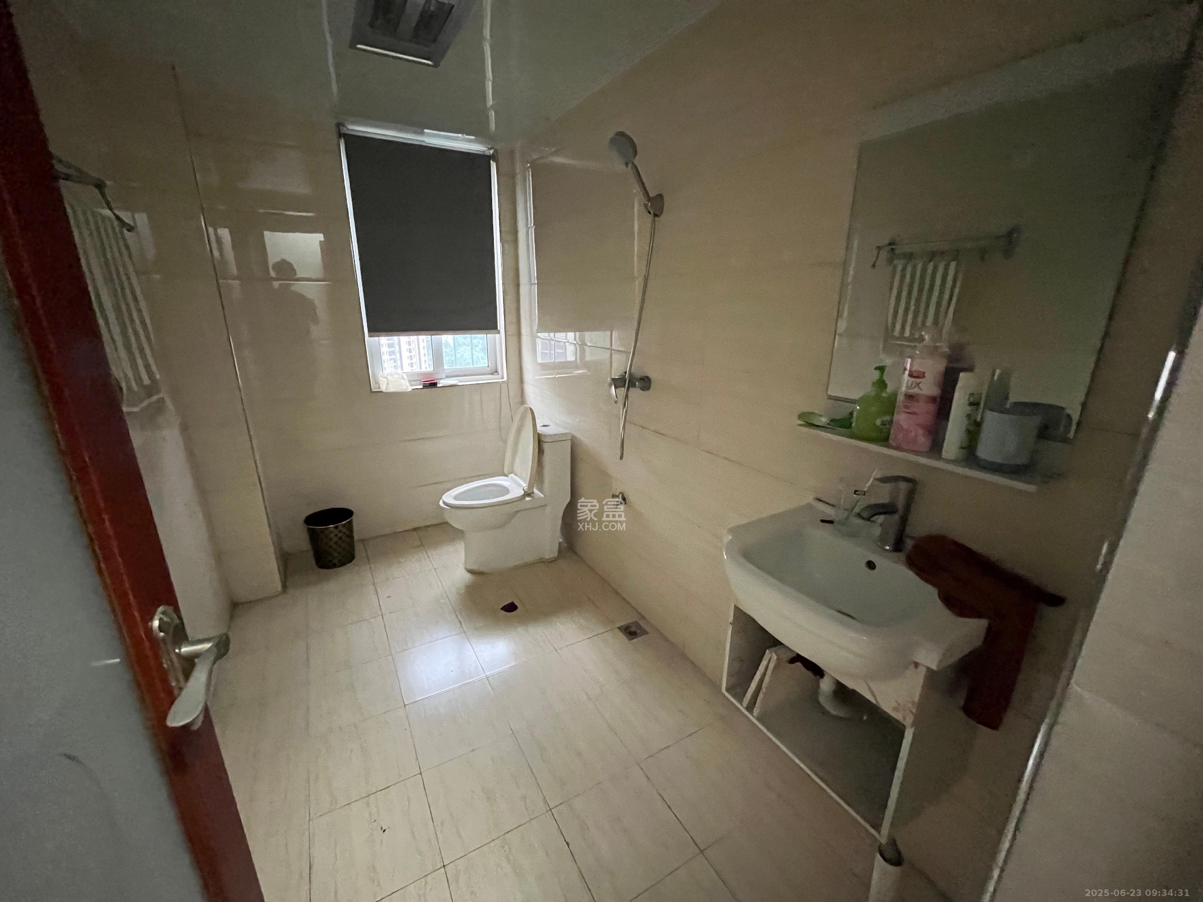 嘉宇盛世华章 3室2厅1卫 3000.0元/月 嘉宇盛世华章 3室2厅1卫 3000.0元/月室内图