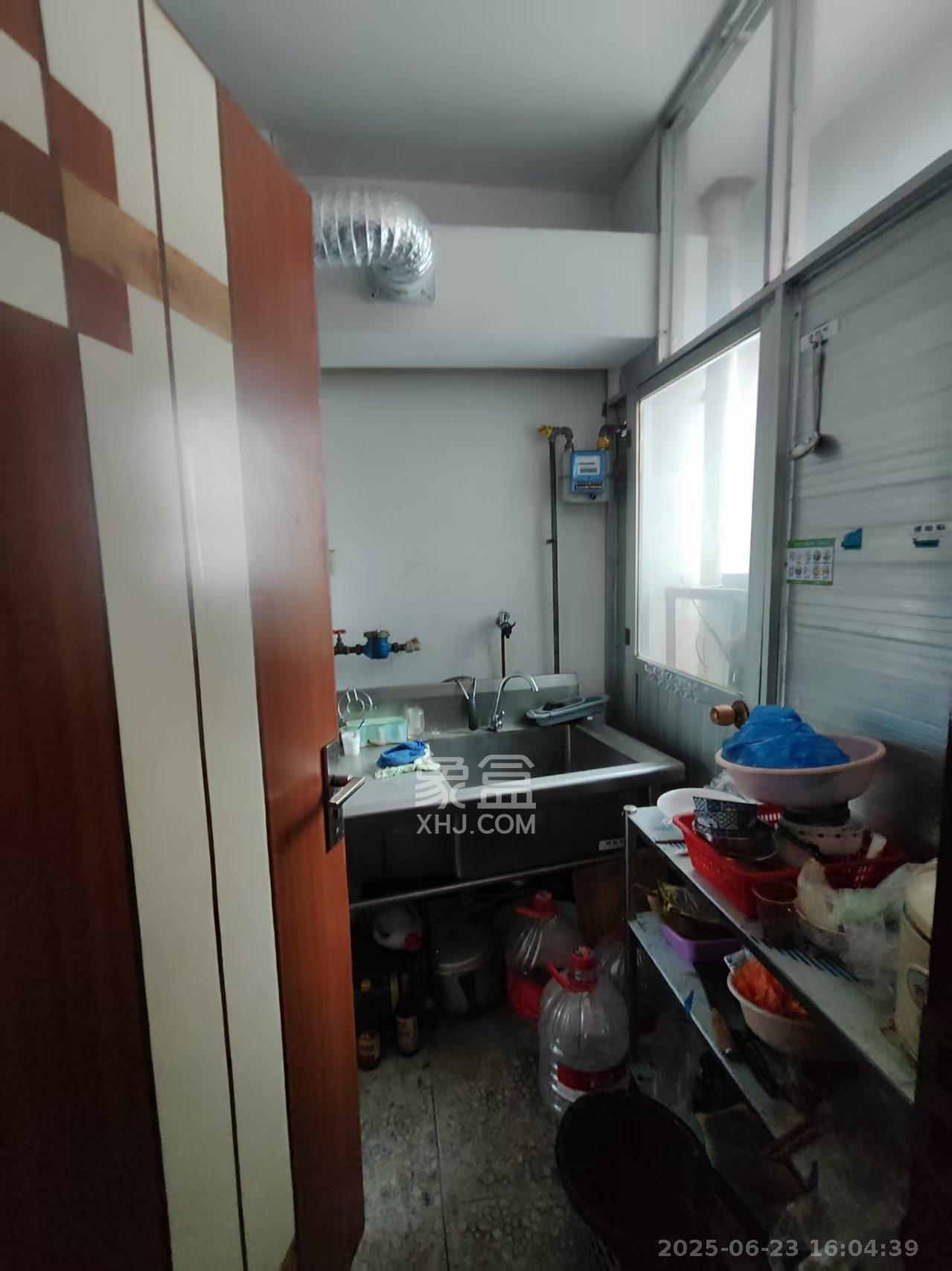湖南财富中心  3室1厅1卫   4500.00元/月室内图