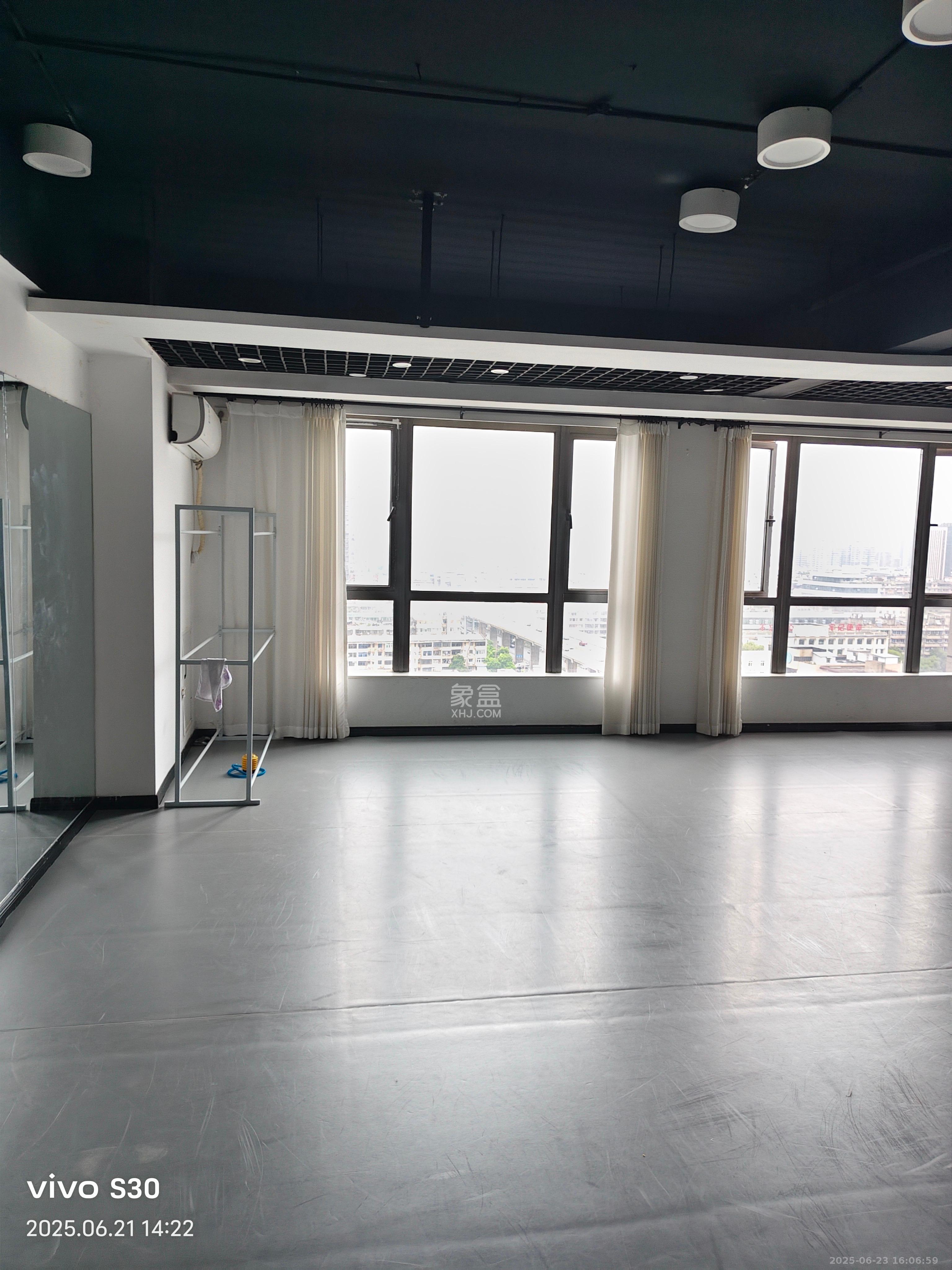 湘域相遇 2室1厅0卫 4200.0元/月 湘域相遇 2室1厅0卫 4200.0元/月室内图