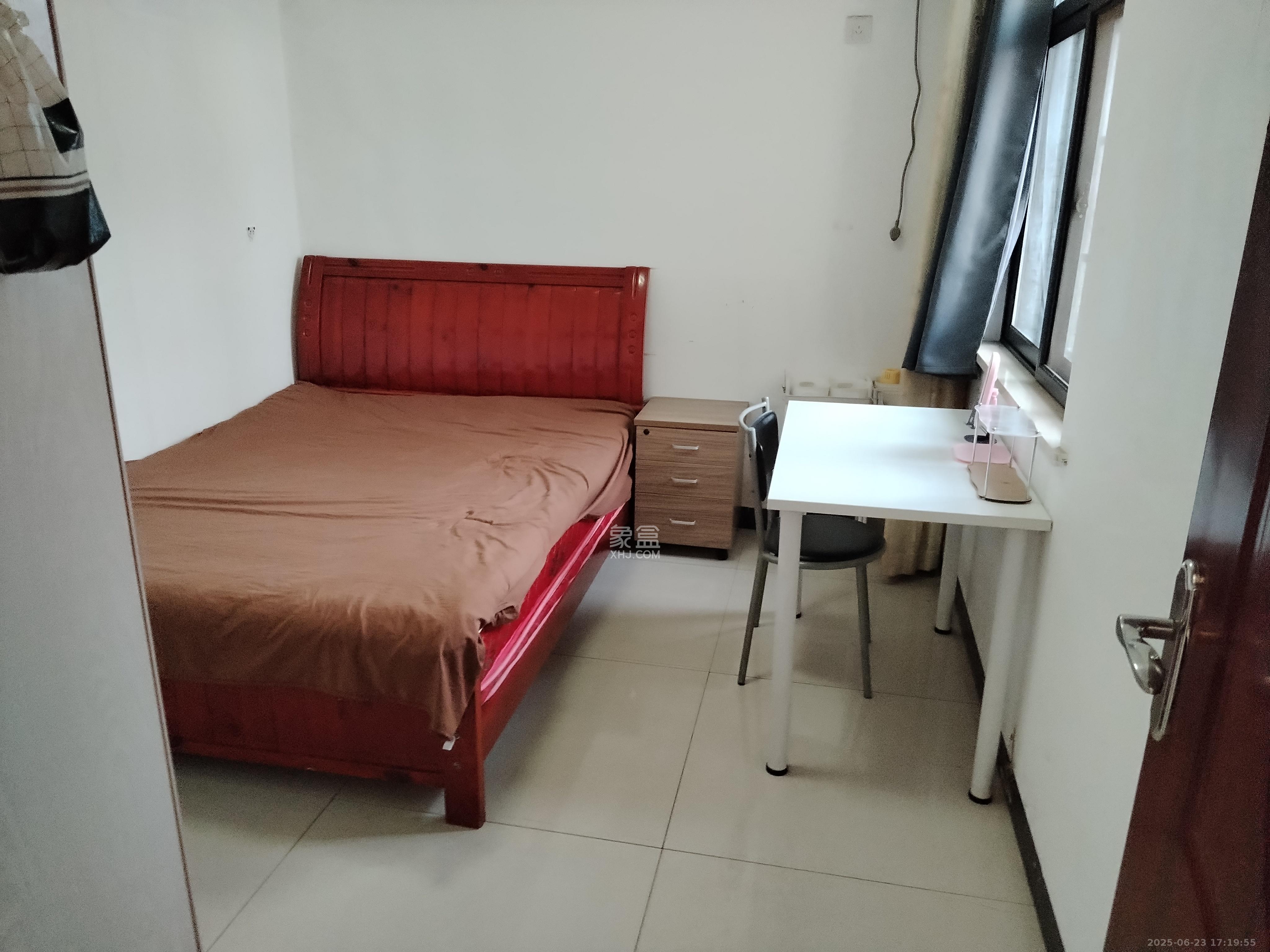 景塘家园 3室1厅1卫 2200.0元/月 景塘家园 3室1厅1卫 2200.0元/月室内图