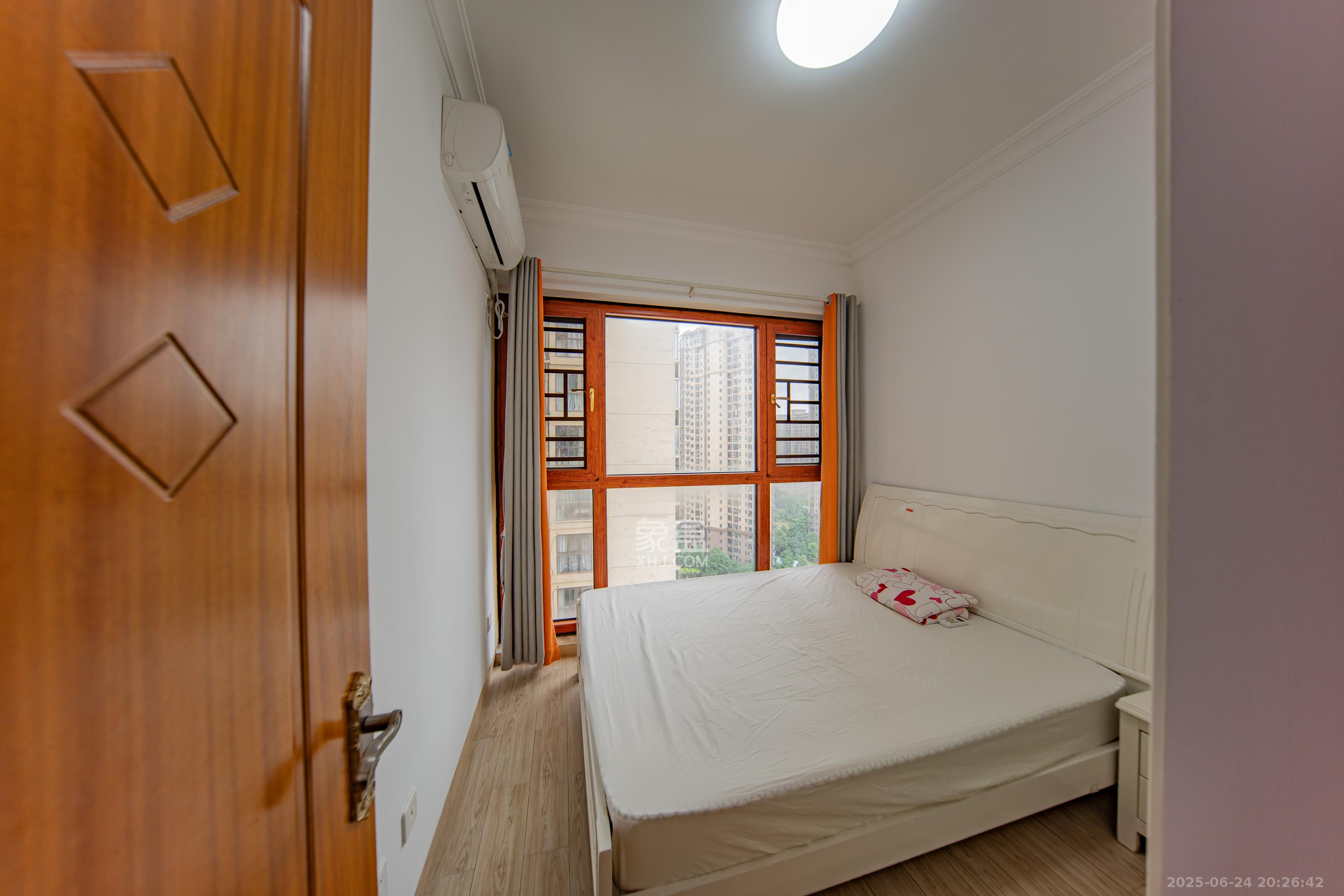 江山帝景哈佛 3室2厅1卫 91.88万 江山帝景哈佛 3室2厅1卫 91.88万卧室