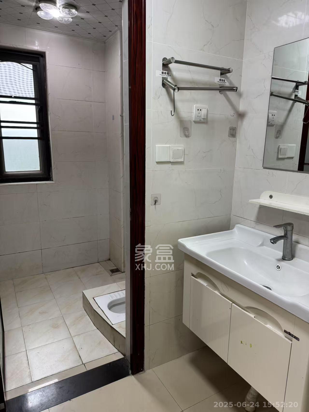 阳光城尚东湾青云苑  2室1厅1卫   2200.00元/月室内图