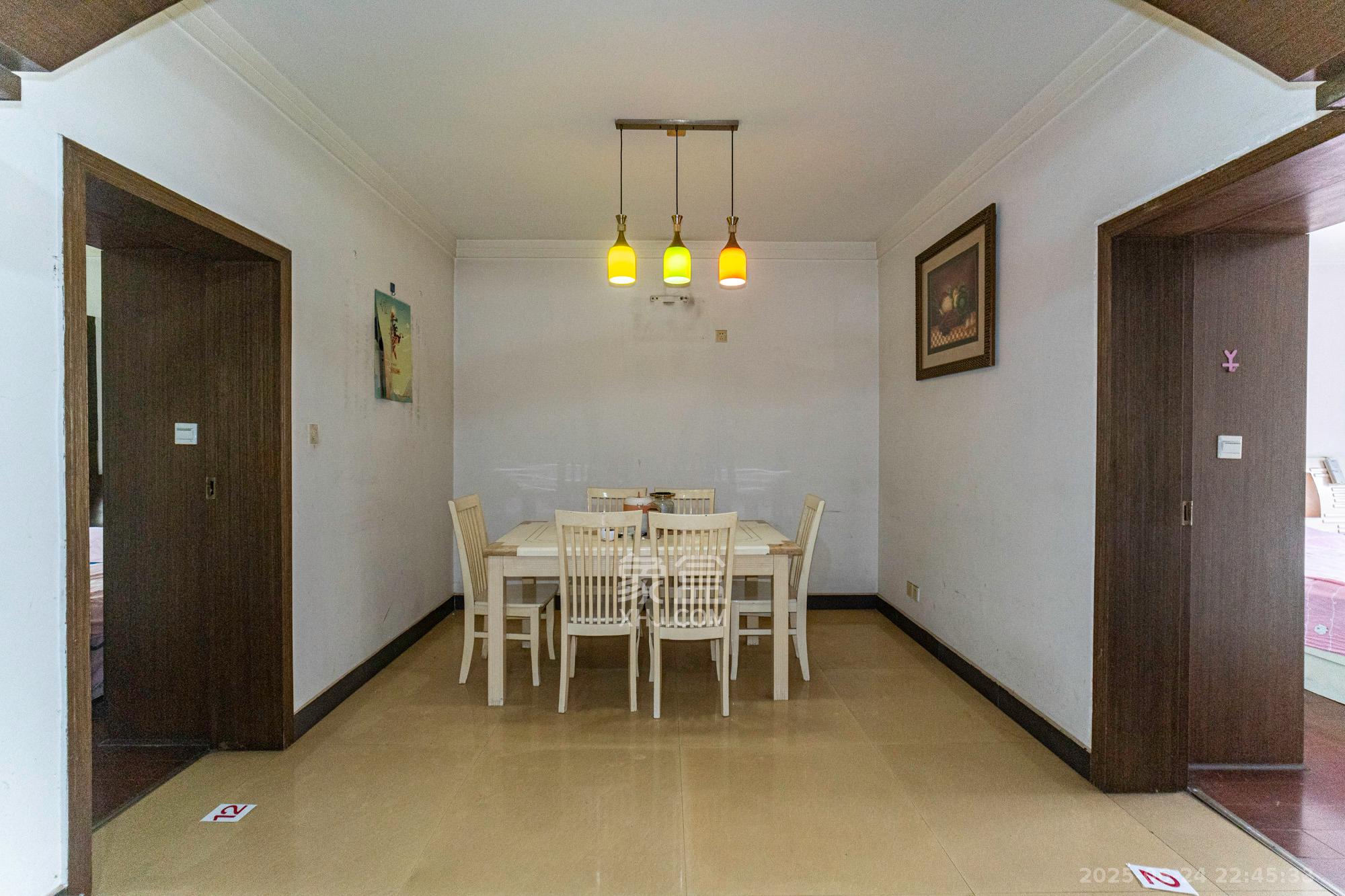 星沙汽配城(大塘村农机市场) 2室2厅1卫 26.8万 星沙汽配城(大塘村农机市场) 2室2厅1卫 26.8万客厅