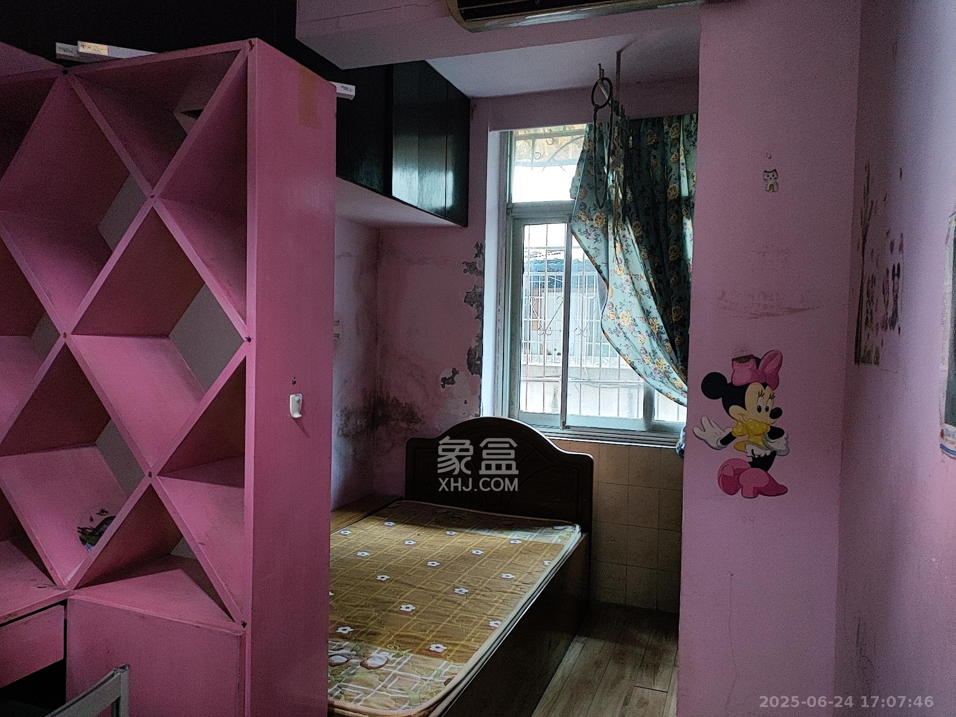 成达花园  2室1厅1卫   1400.00元/月室内图