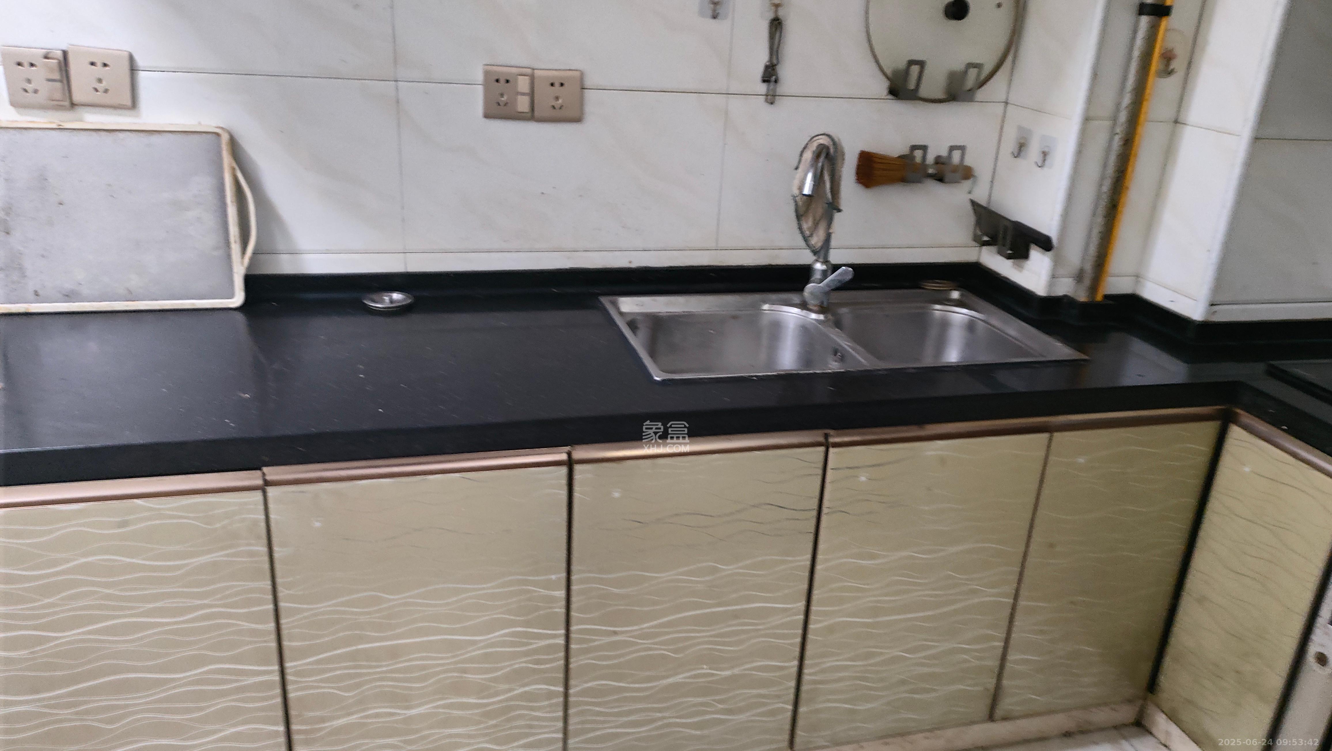 五矿万境水岸三期 2室2厅1卫 3000.0元/月 五矿万境水岸三期 2室2厅1卫 3000.0元/月室内图