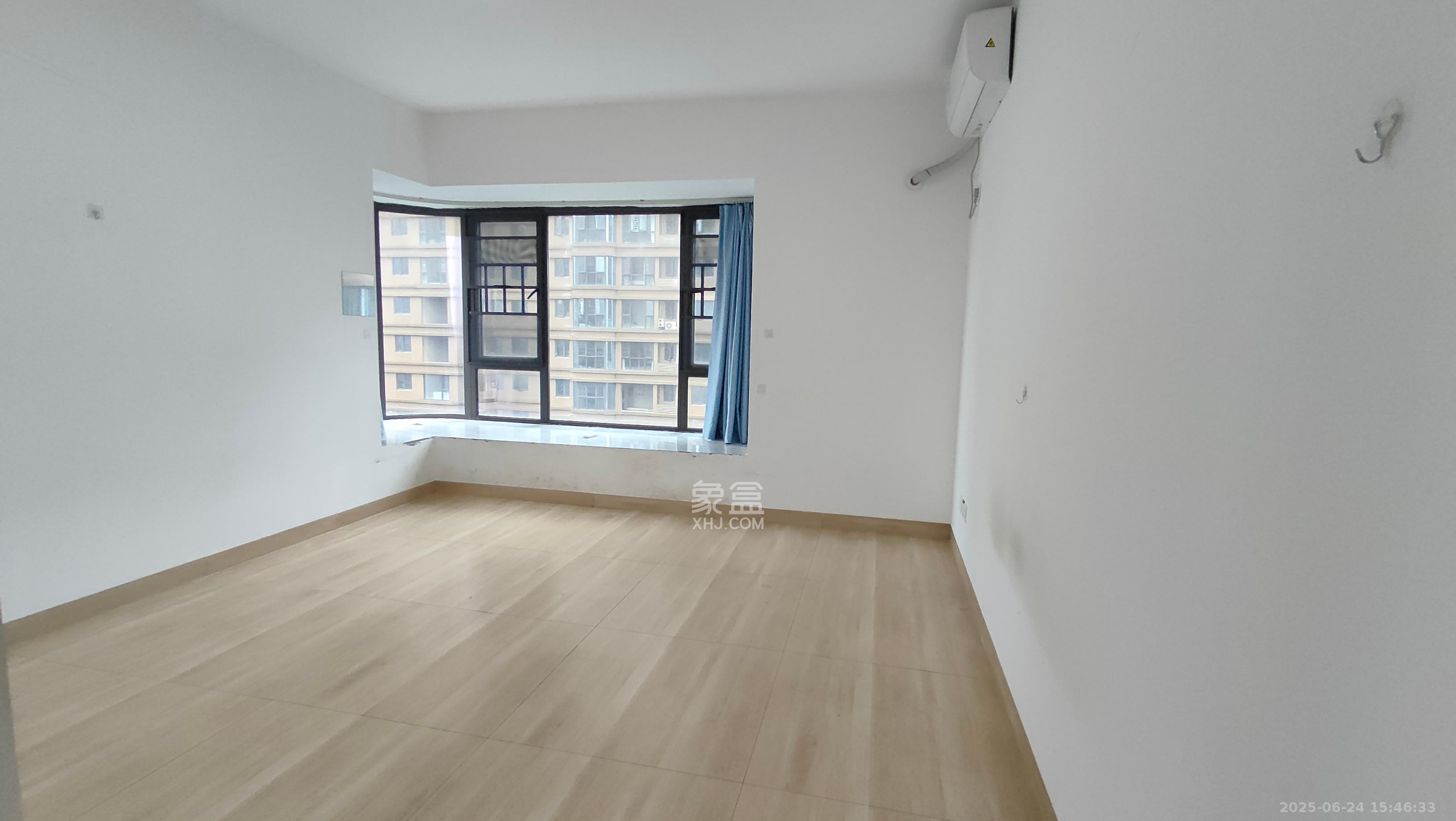 润和美郡(润和紫郡五期) 5室2厅2卫 2300.0元/月 润和美郡(润和紫郡五期) 5室2厅2卫 2300.0元/月室内图