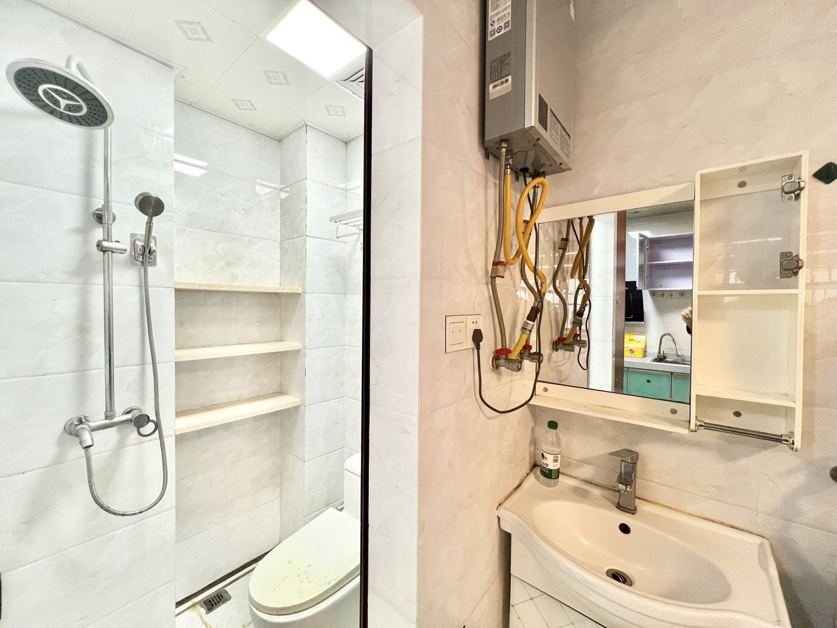 鑫海华庭 2室1厅1卫 1800.0元/月 鑫海华庭 2室1厅1卫 1800.0元/月室内图