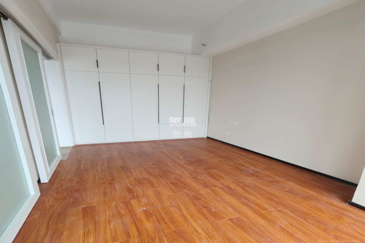 恒大珺悦府 1室0厅0卫 2600.0元/月 恒大珺悦府 1室0厅0卫 2600.0元/月室内图