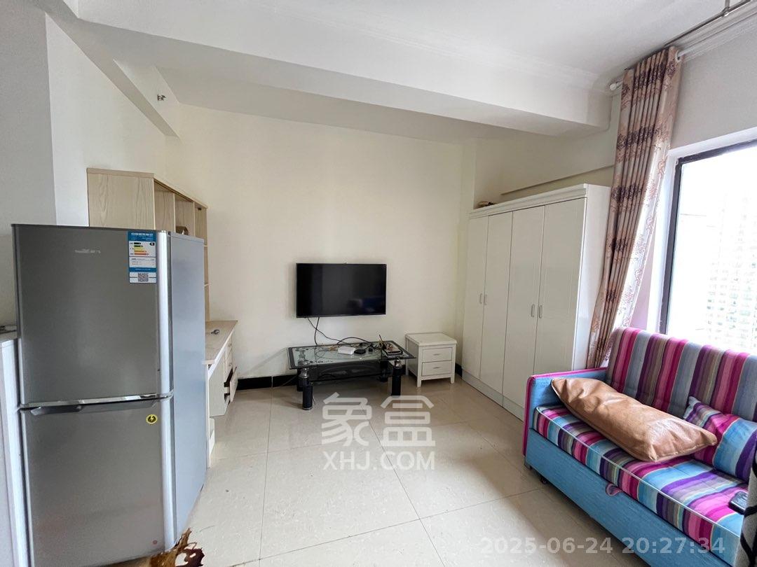 钰龙天下二期(钰龙佳园) 1室0厅1卫 1200.0元/月 钰龙天下二期(钰龙佳园) 1室0厅1卫 1200.0元/月室内图