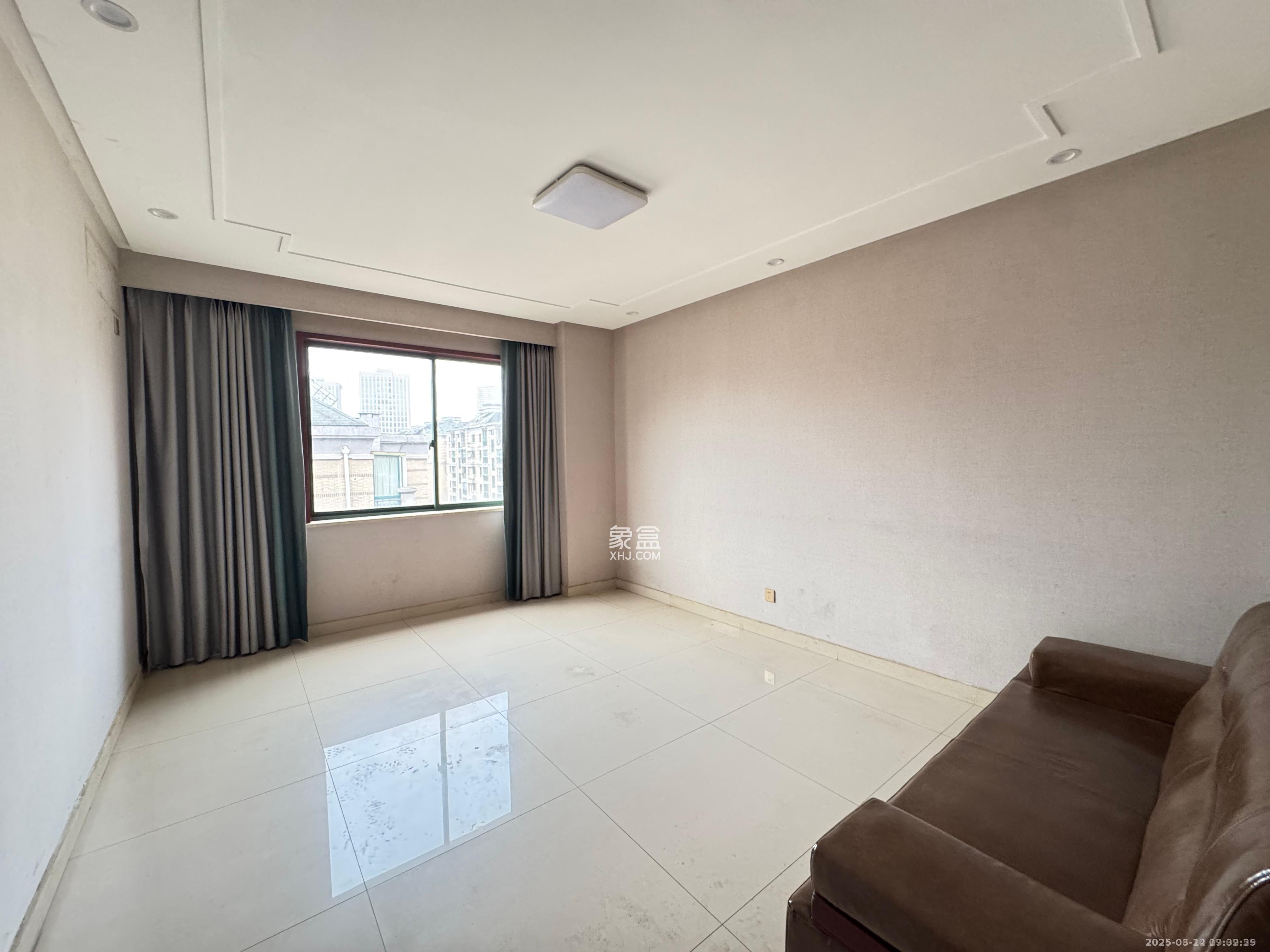 共和世家 10室0厅1卫 35000.0元/月 共和世家 10室0厅1卫 35000.0元/月室内图