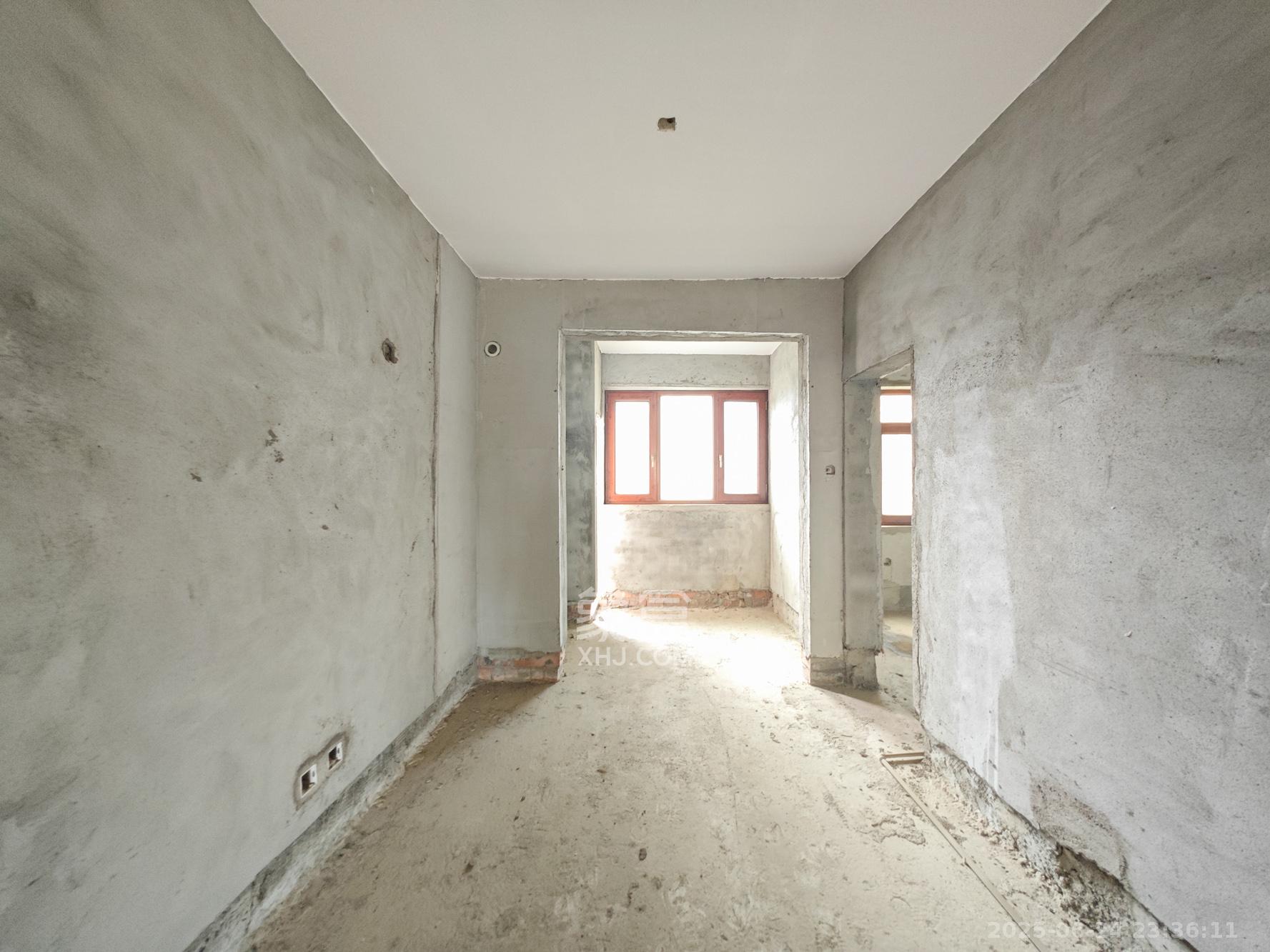 湘核新家园 3室1厅2卫 85.0万 湘核新家园 3室1厅2卫 85.0万客厅