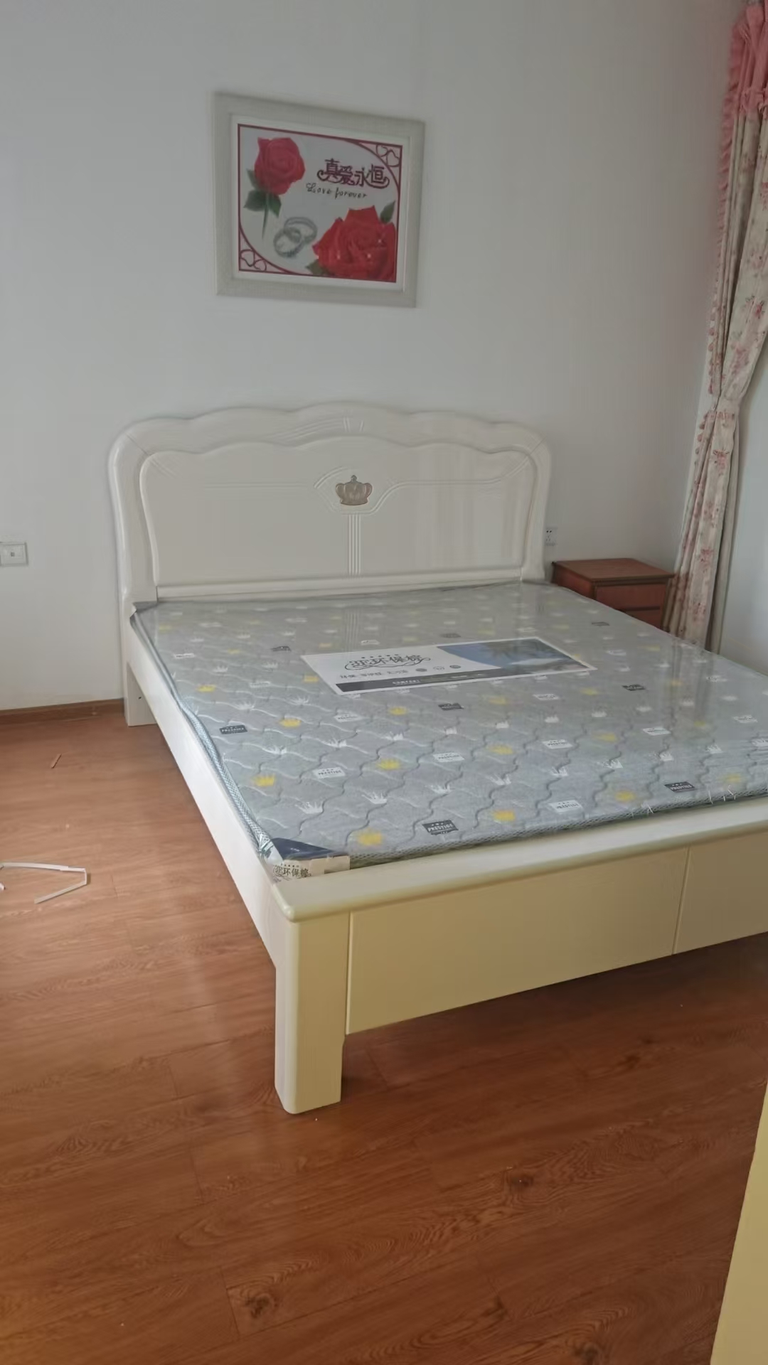 旺佳华府 4室2厅2卫 1600.0元/月 旺佳华府 4室2厅2卫 1600.0元/月室内图