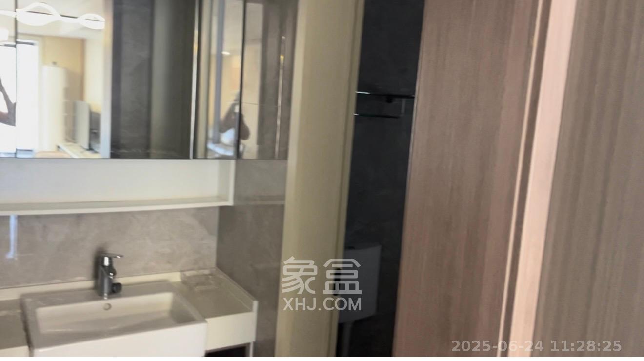 梦想枫林湾  3室2厅2卫   3800.00元/月室内图