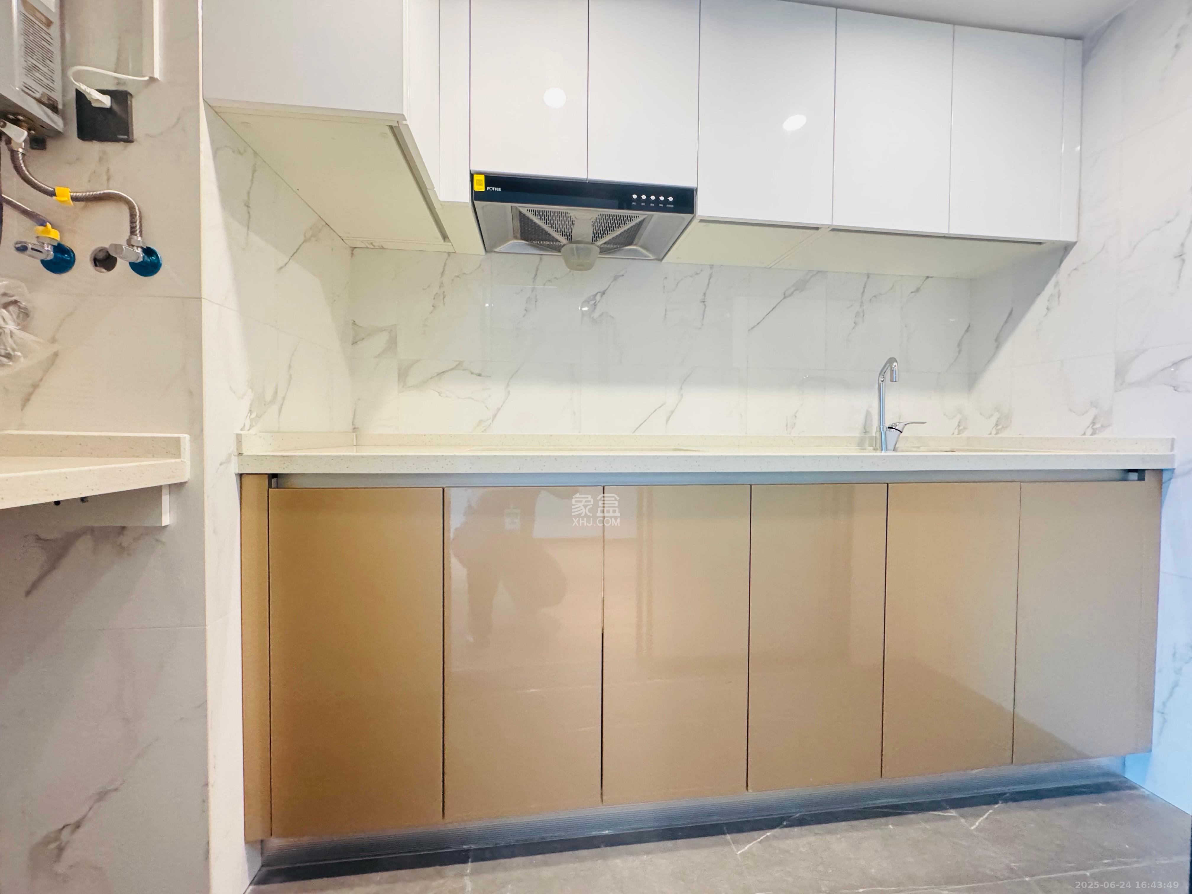 达美寰宇中心 2室2厅1卫 3500.0元/月 达美寰宇中心 2室2厅1卫 3500.0元/月室内图