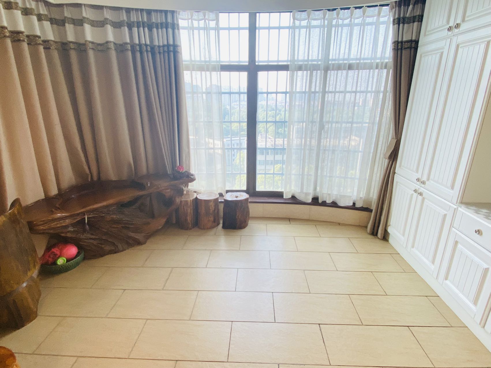 碧桂园 3室2厅2卫 2000.0元/月 碧桂园 3室2厅2卫 2000.0元/月室内图