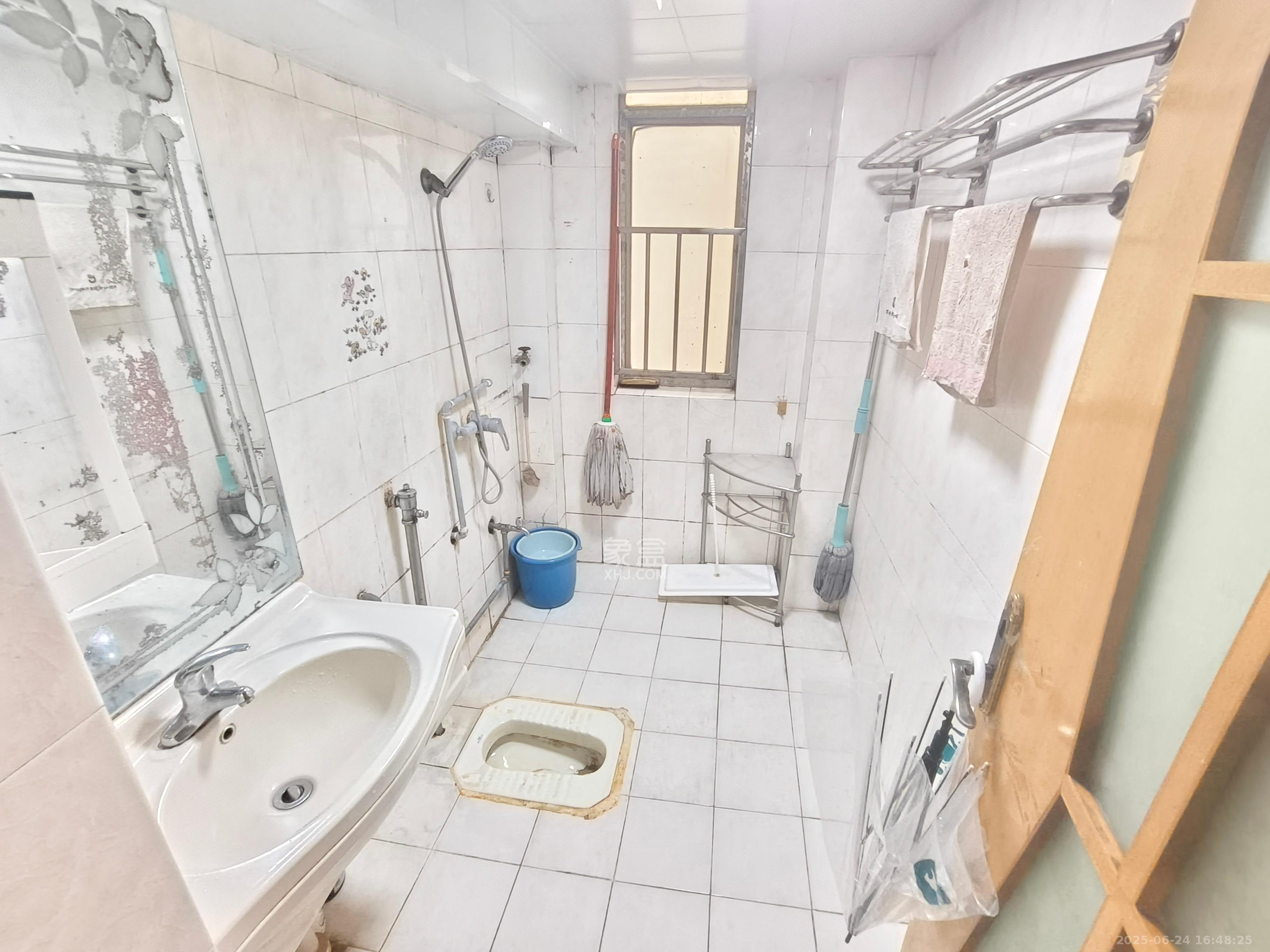 省财政厅宿舍 1室2厅1卫 2600.0元/月 省财政厅宿舍 1室2厅1卫 2600.0元/月室内图