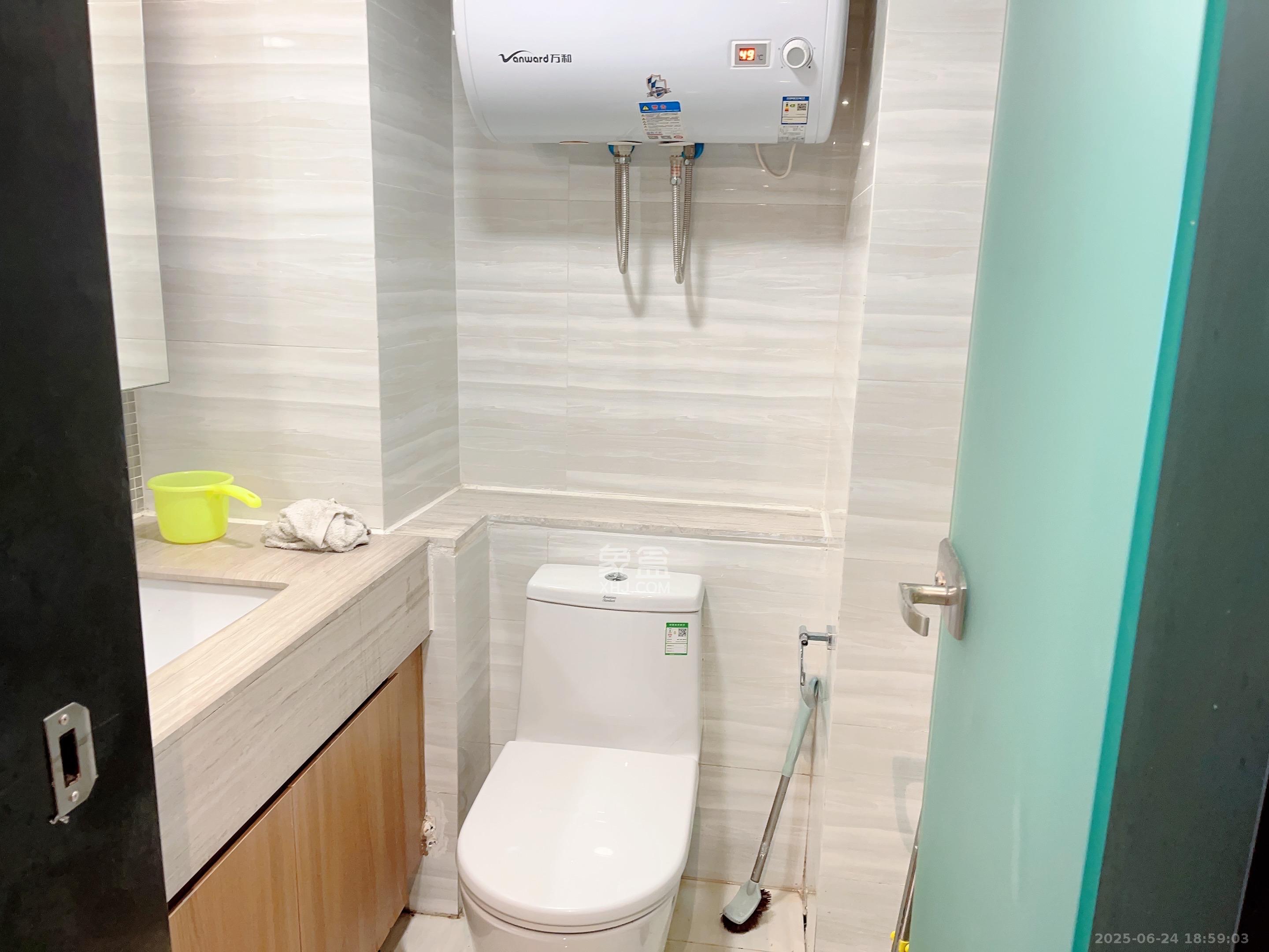 恒大翡翠华庭 1室1厅1卫 1800.0元/月 恒大翡翠华庭 1室1厅1卫 1800.0元/月室内图