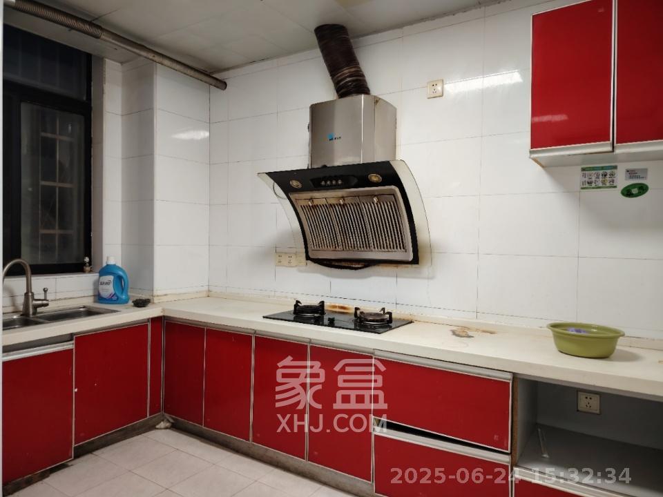 旺坤家园  3室2厅2卫   2400.00元/月室内图