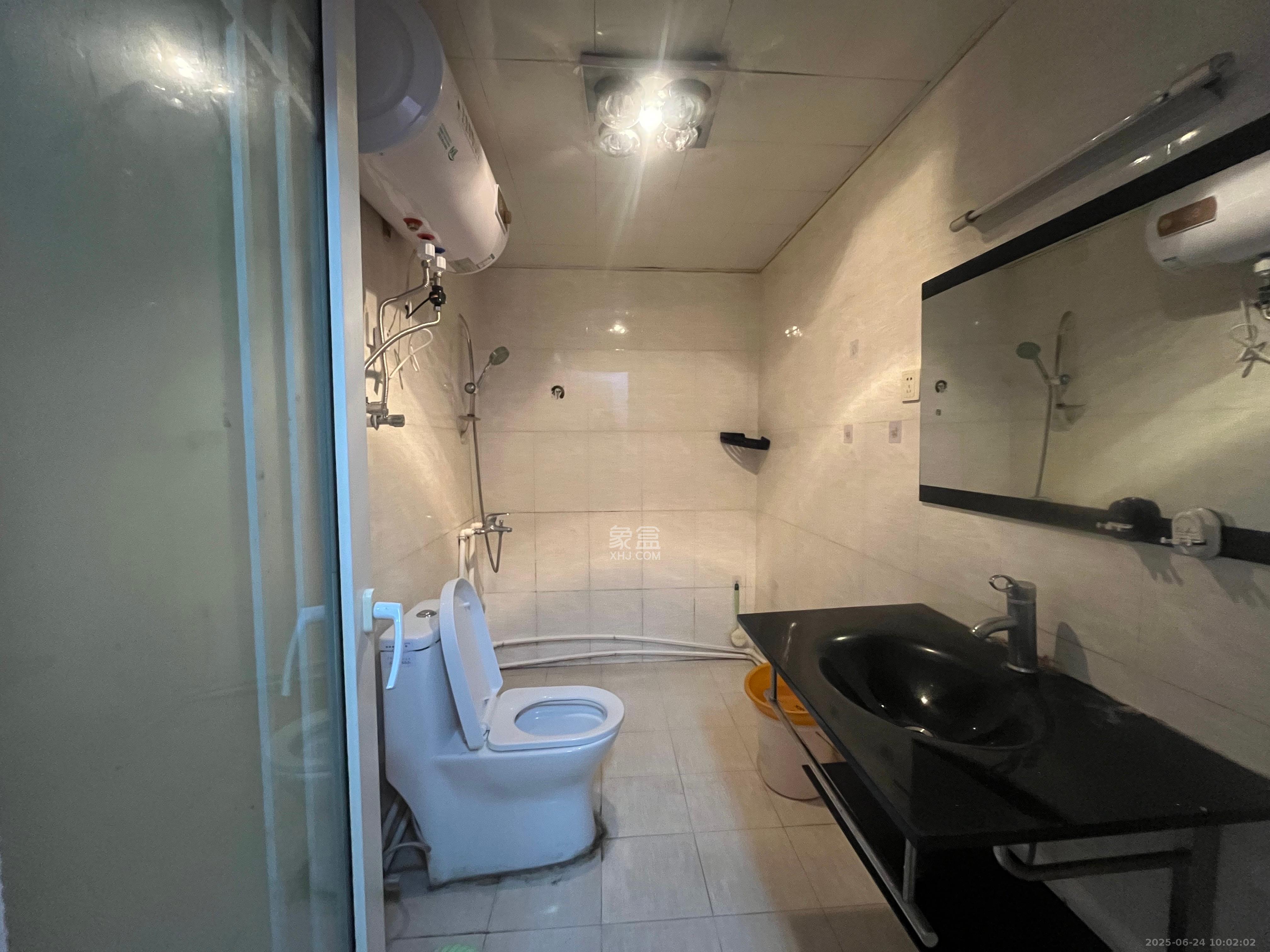 锦绣中星 1室2厅1卫 2000.0元/月 锦绣中星 1室2厅1卫 2000.0元/月室内图