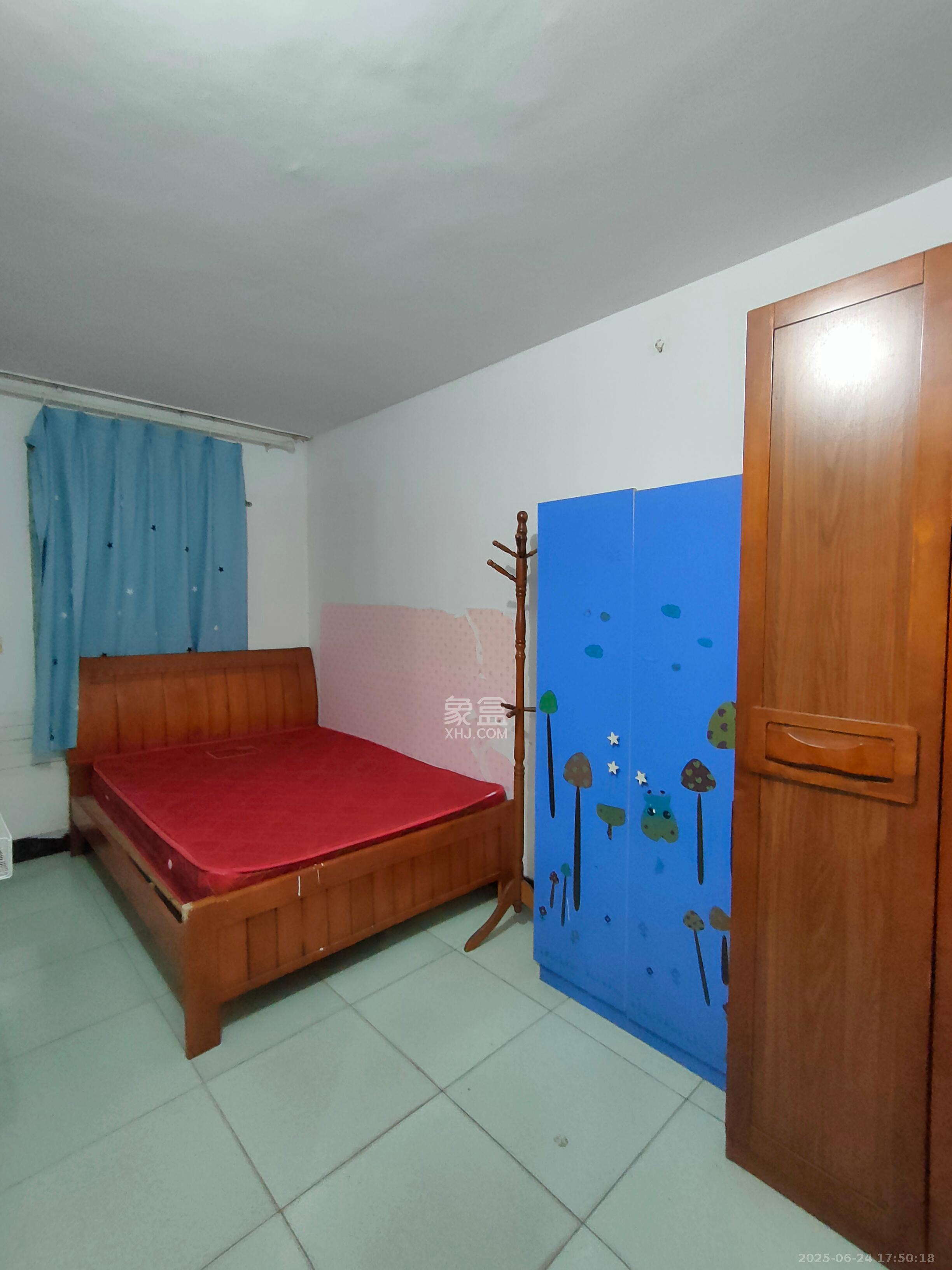 涂家冲社区(涂新小区、农商银行宿舍) 1室1厅1卫 750.0元/月 涂家冲社区(涂新小区、农商银行宿舍) 1室1厅1卫 750.0元/月室内图