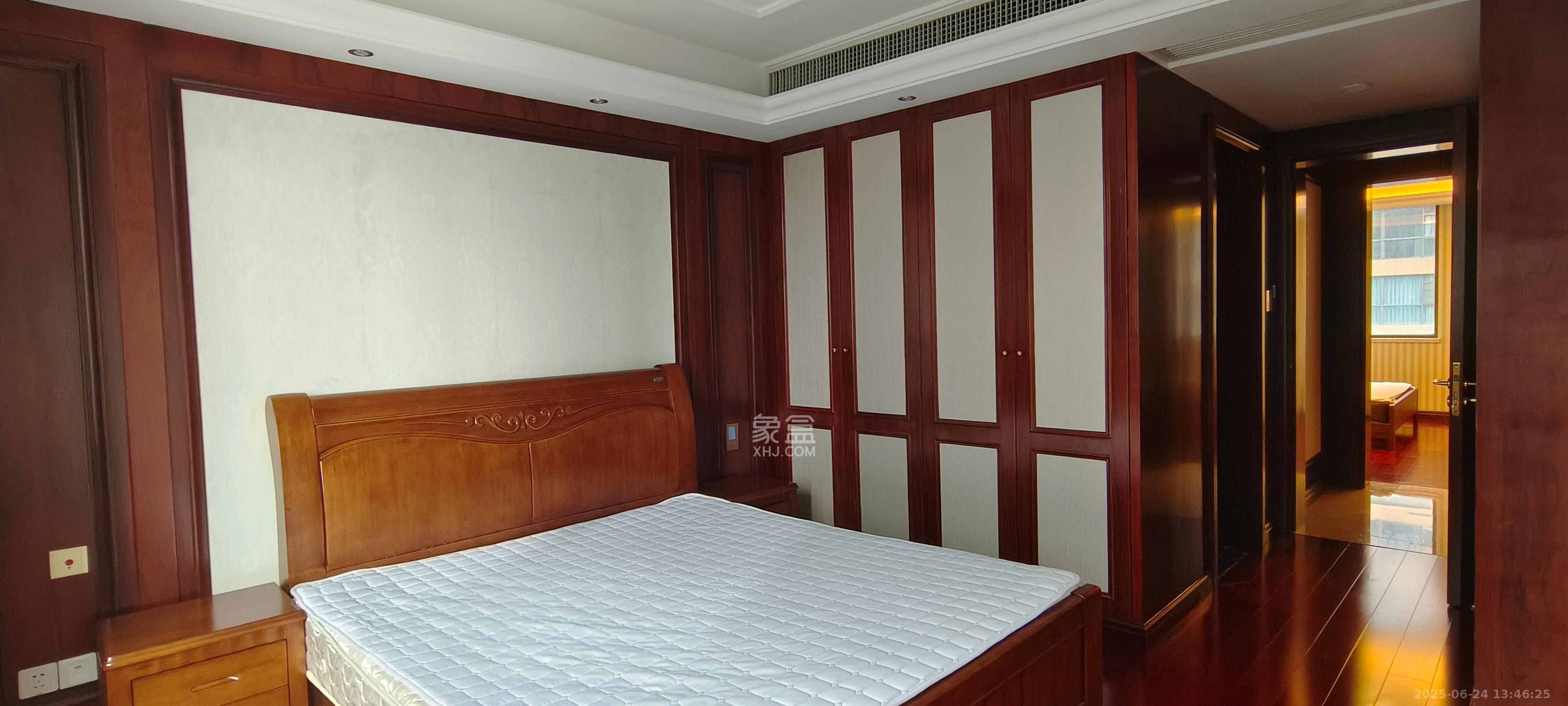 运达中央广场一、二期 4室2厅1卫 9800.0元/月 运达中央广场一、二期 4室2厅1卫 9800.0元/月室内图