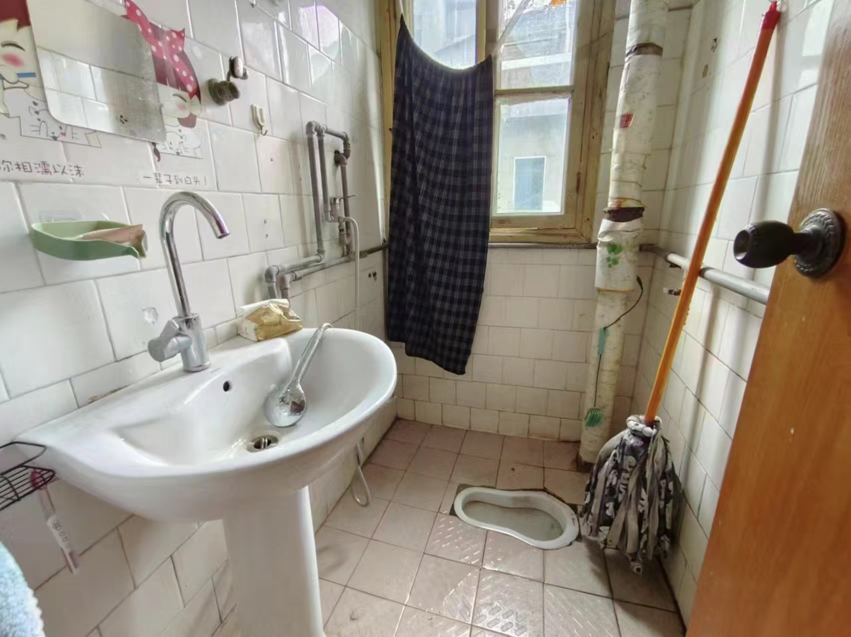 滨江一村 2室2厅1卫 16.0万 滨江一村 2室2厅1卫 16.0万室内图