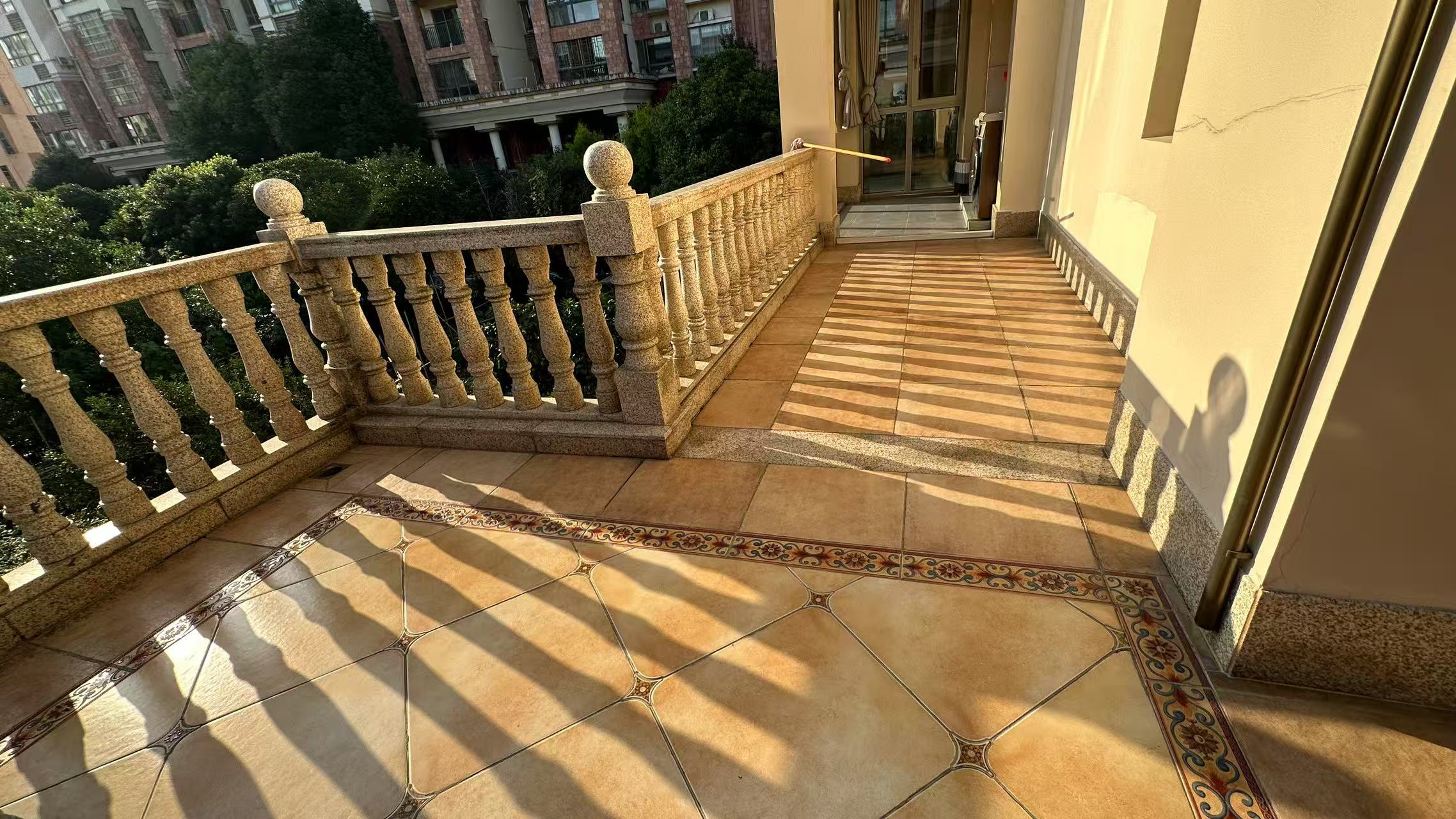 锦绣香江(湖湘文化城) 5室3厅3卫 398.0万 锦绣香江(湖湘文化城) 5室3厅3卫 398.0万室内图