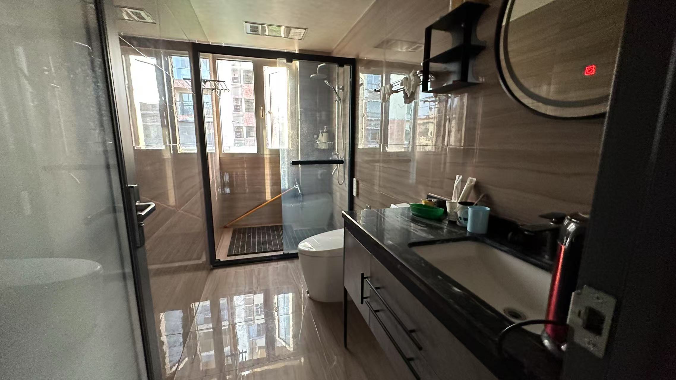 锦绣香江(湖湘文化城) 5室3厅3卫 398.0万 锦绣香江(湖湘文化城) 5室3厅3卫 398.0万室内图