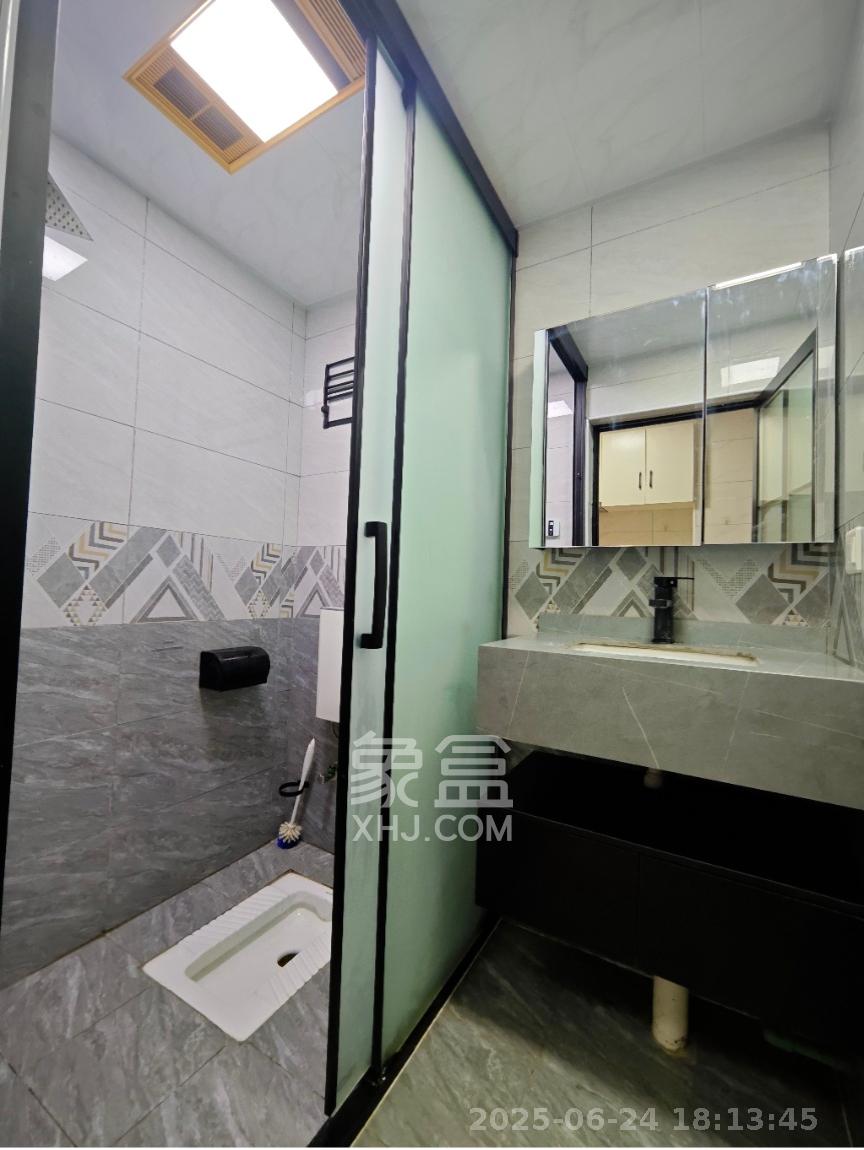 龙湖湘江星座(祺鑫星座公寓) 1室0厅1卫 1500.0元/月 龙湖湘江星座(祺鑫星座公寓) 1室0厅1卫 1500.0元/月室内图