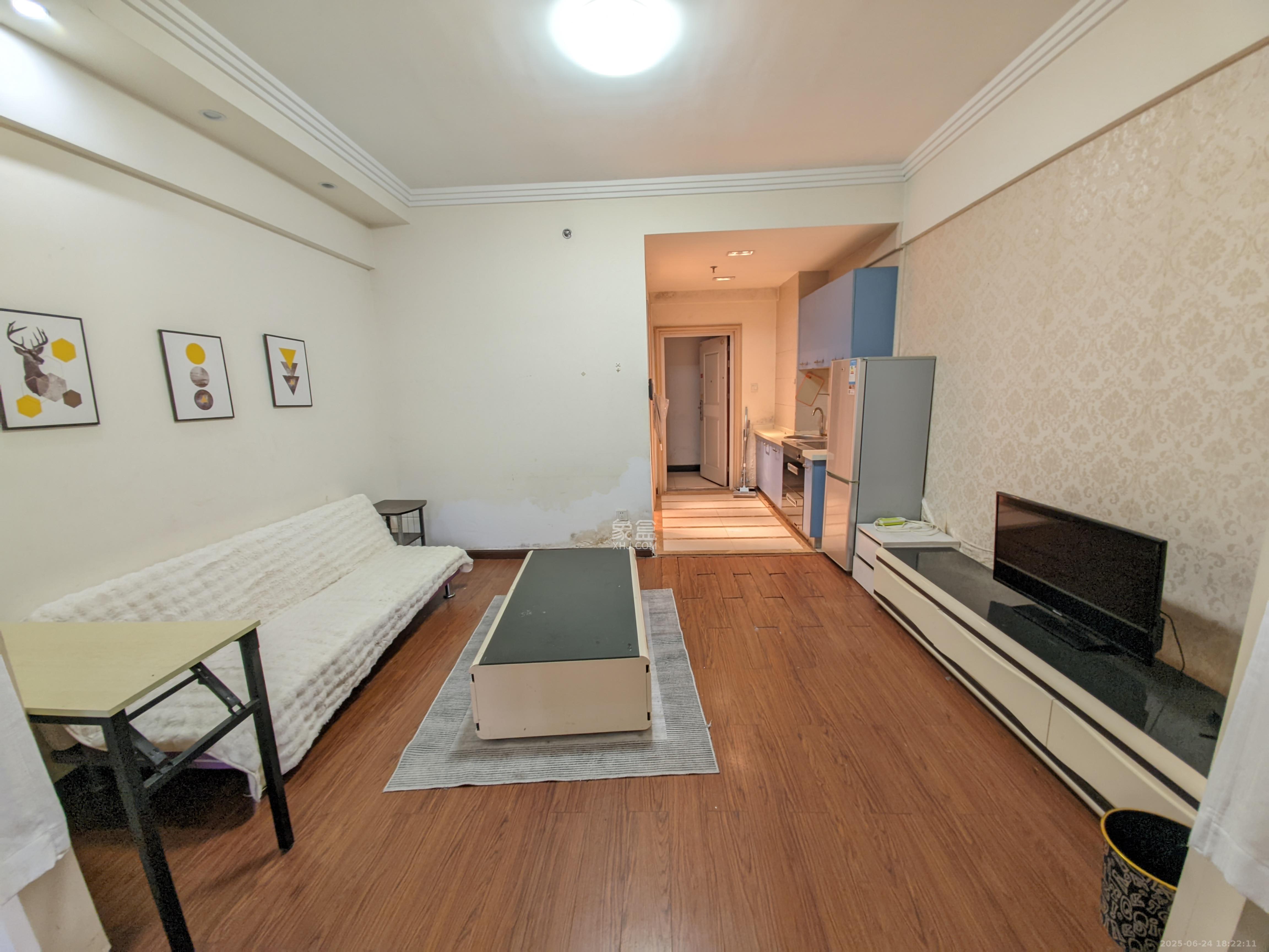 西子一间  0室0厅1卫    1400.0元/月室内图