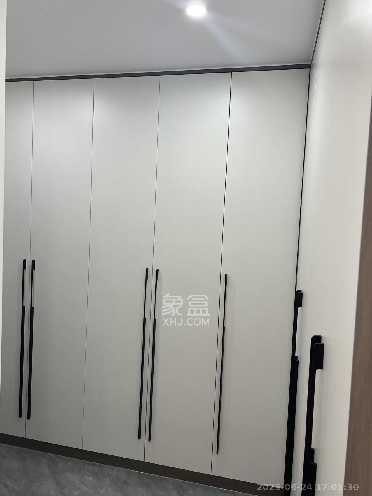 卓越浅水湾  3室2厅2卫   3000.00元/月室内图