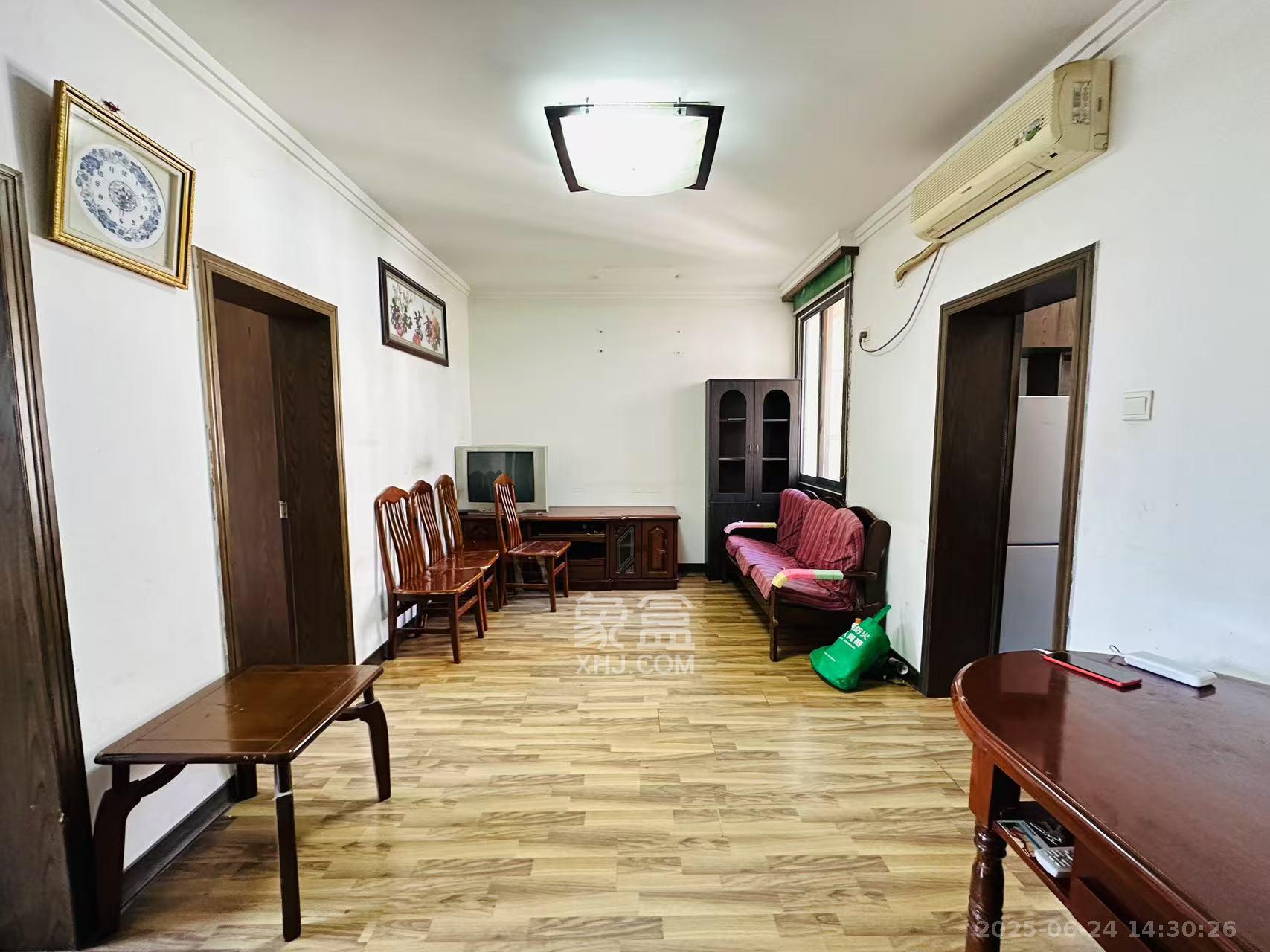 广厦新村  3室2厅2卫    2400.0元/月 广厦新村  3室2厅2卫    2400.0元/月室内图