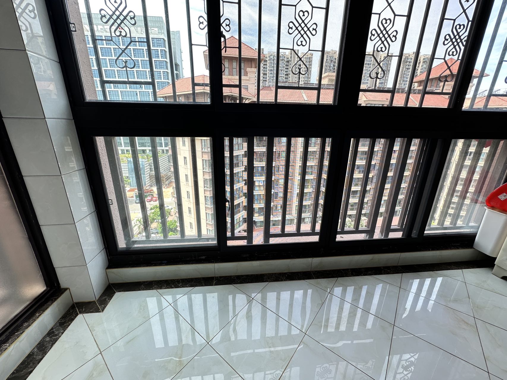 紫园D区 4室2厅2卫 335.0万 紫园D区 4室2厅2卫 335.0万室内图