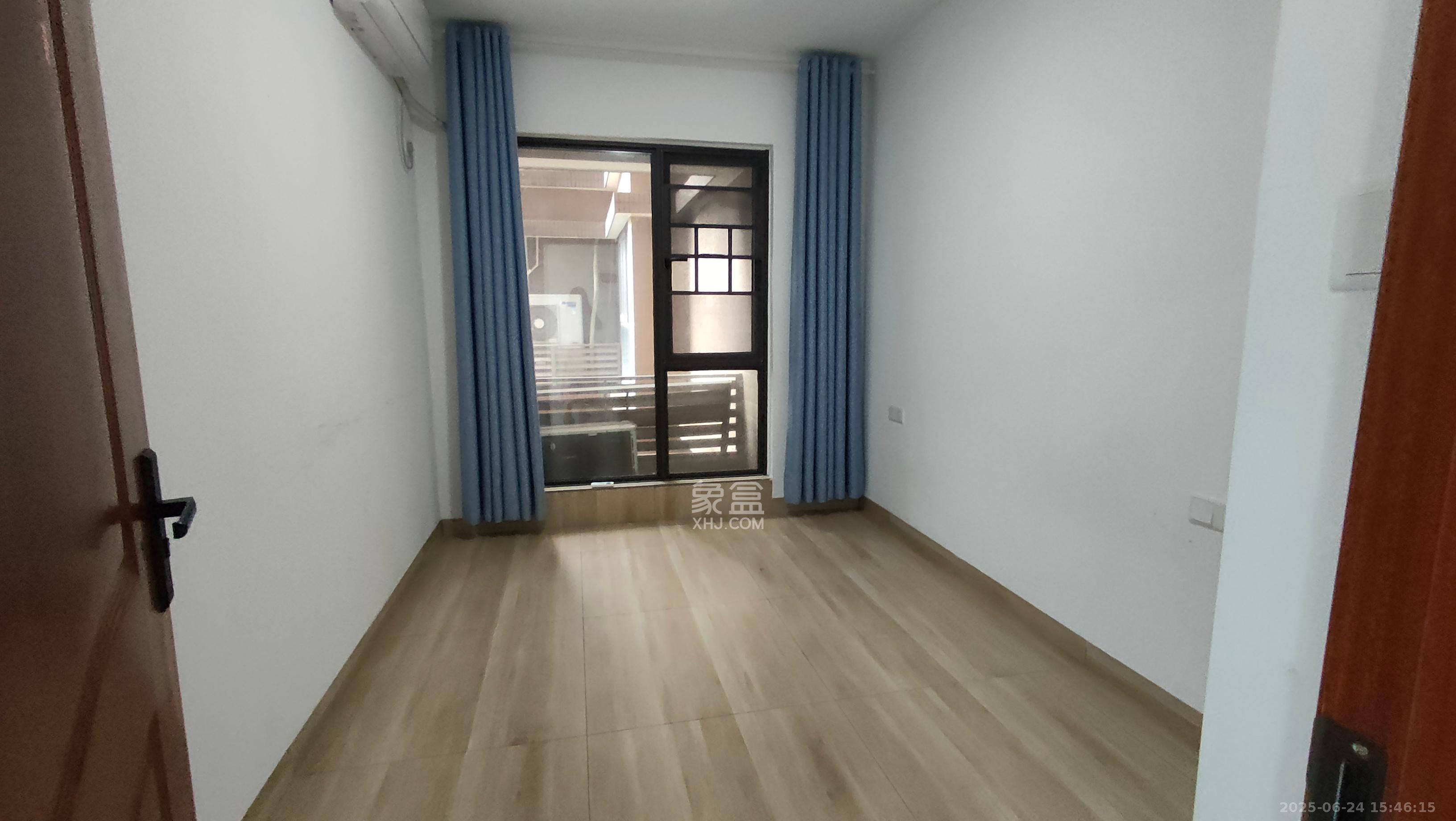 润和美郡(润和紫郡五期) 5室2厅2卫 2300.0元/月 润和美郡(润和紫郡五期) 5室2厅2卫 2300.0元/月室内图