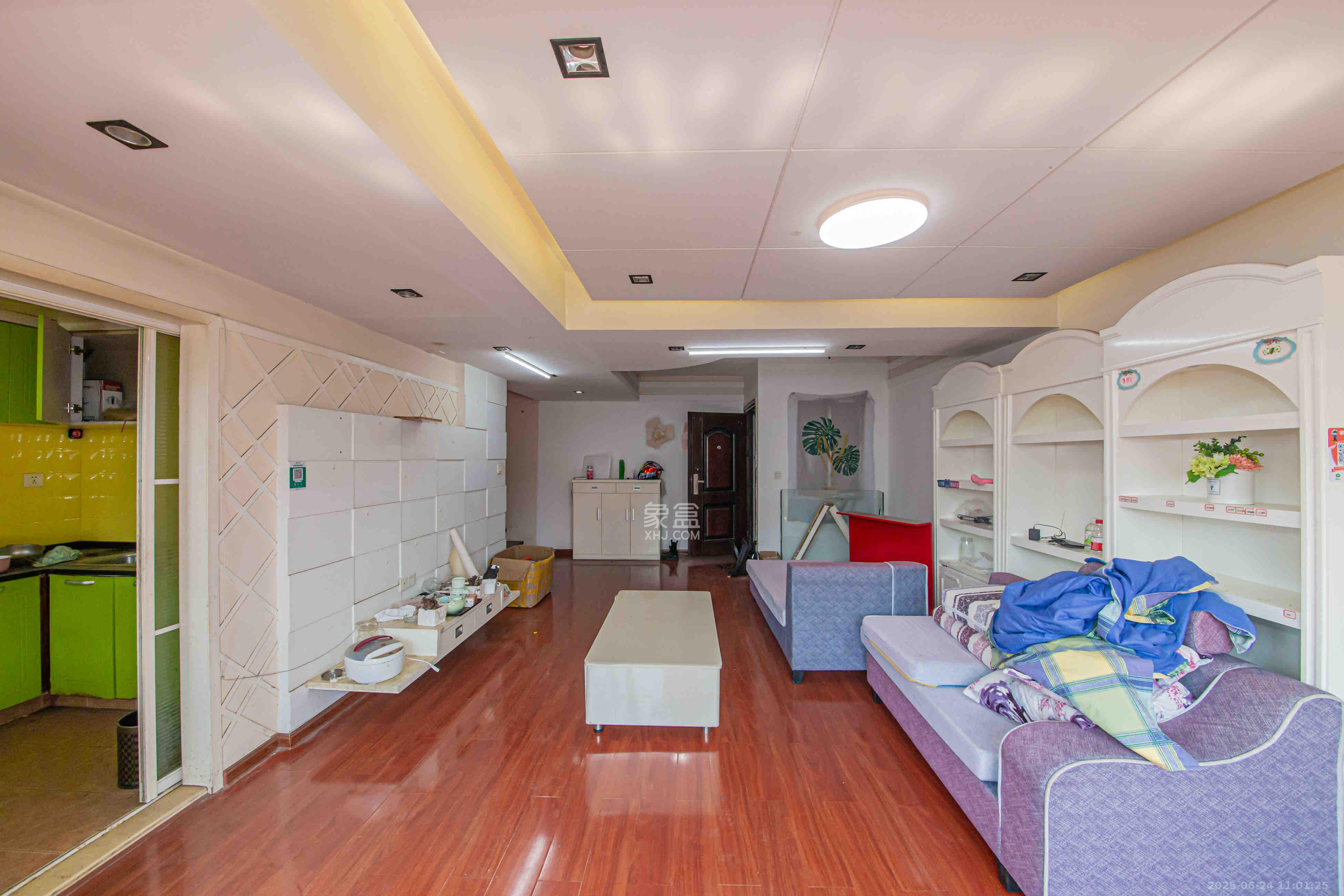 南国嘉苑  3室2厅1卫    1800.0元/月 南国嘉苑  3室2厅1卫    1800.0元/月