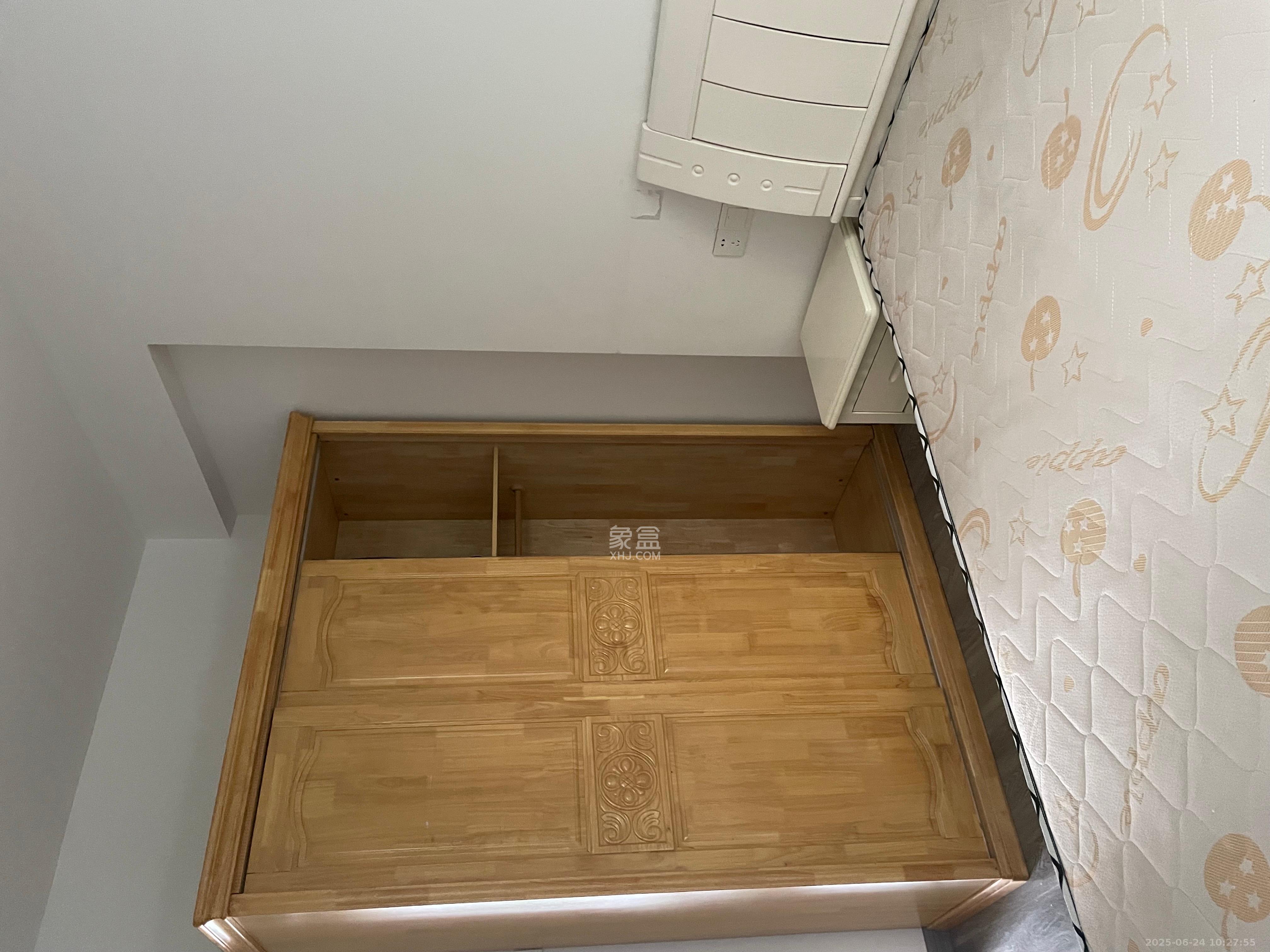 鑫远御文台一期 3室2厅1卫 2800.0元/月 鑫远御文台一期 3室2厅1卫 2800.0元/月室内图