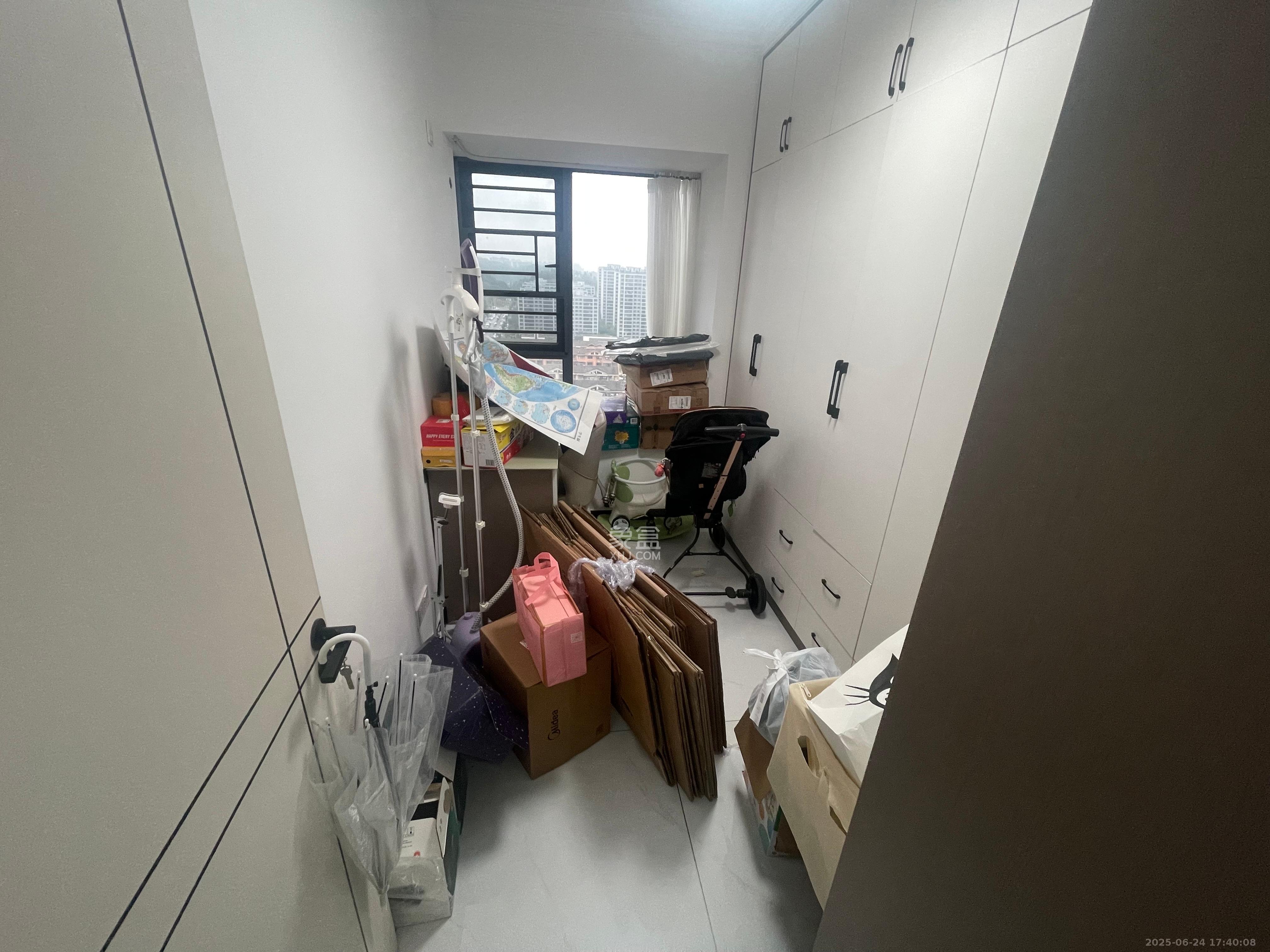 谷峰安置小区（惟德园）  5室2厅2卫   3680.00元/月室内图